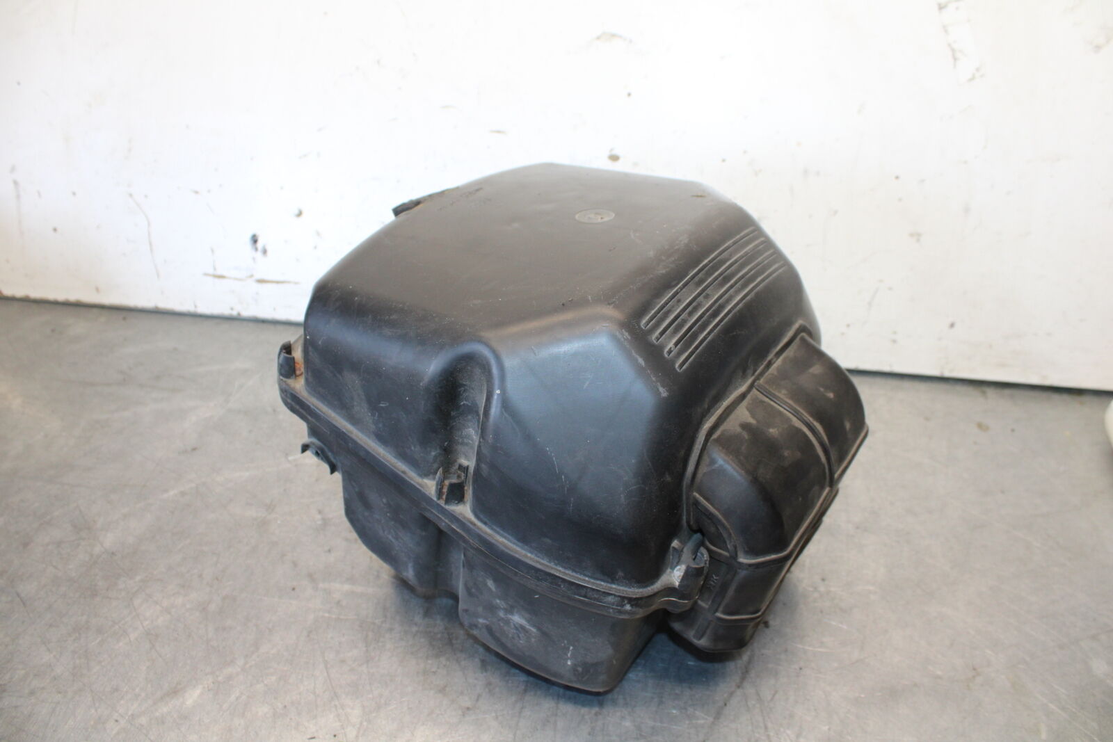 03-07 SUZUKI SV1000S AIRBOX AIR INTAKE FILTER BOX BB657