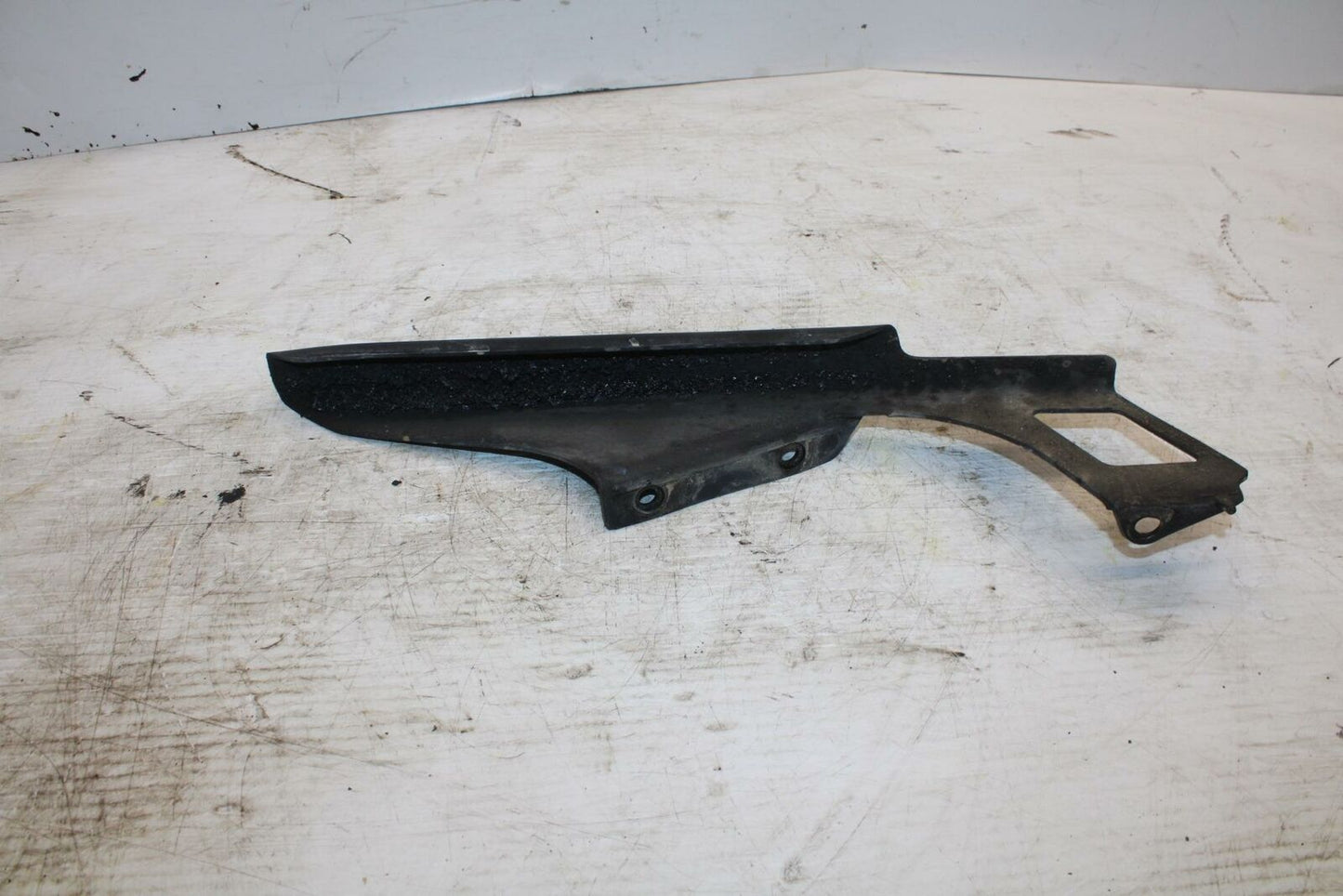 00-07 SUZUKI HAYABUSA REAR BACK DRIVE CHAIN GUARD COVER SHIELD  BB281