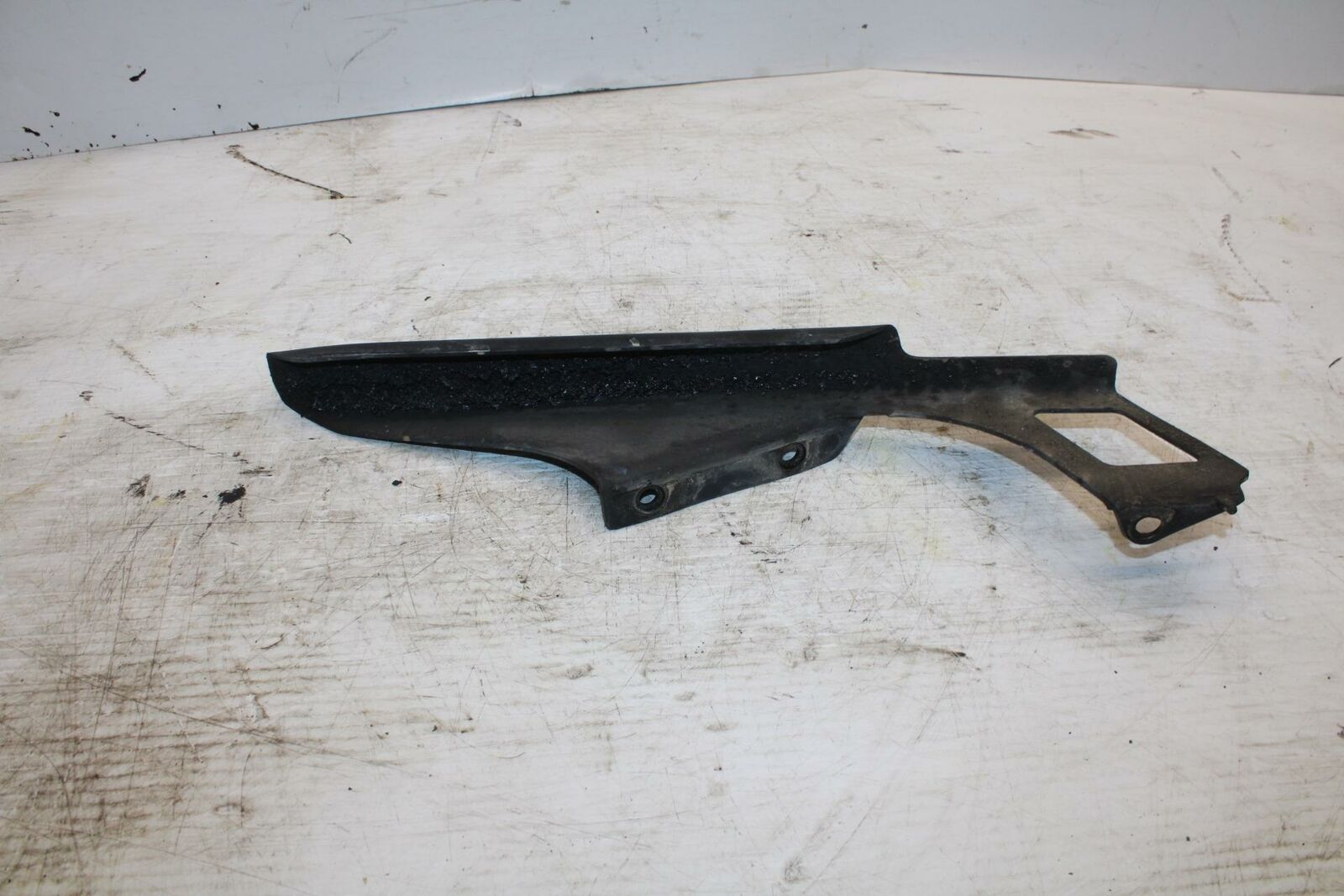 00-07 SUZUKI HAYABUSA REAR BACK DRIVE CHAIN GUARD COVER SHIELD  BB281