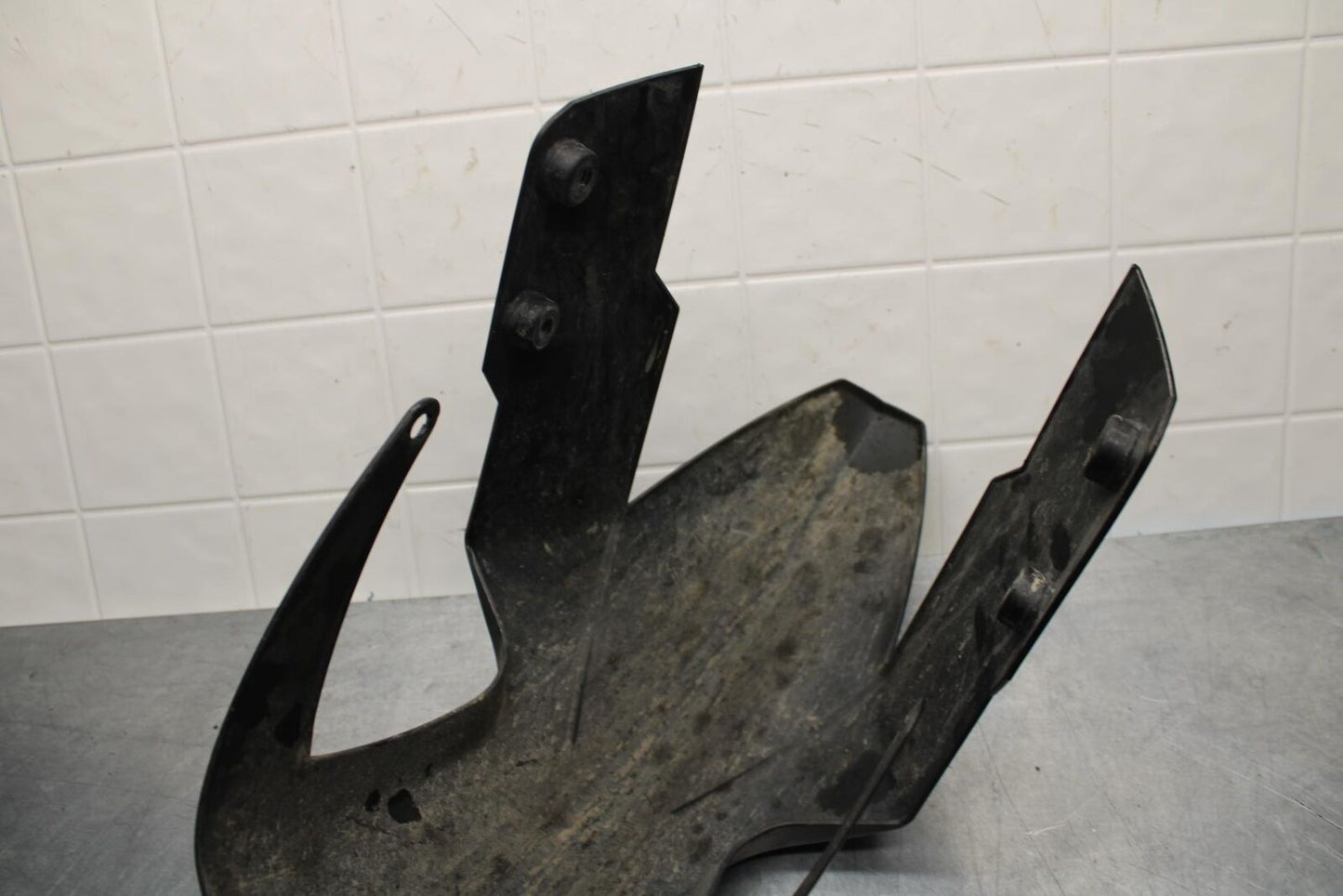 07-11 KTM 990 SUPER DUKE FRONT WHEEL FENDER COWL FAIRING BB578