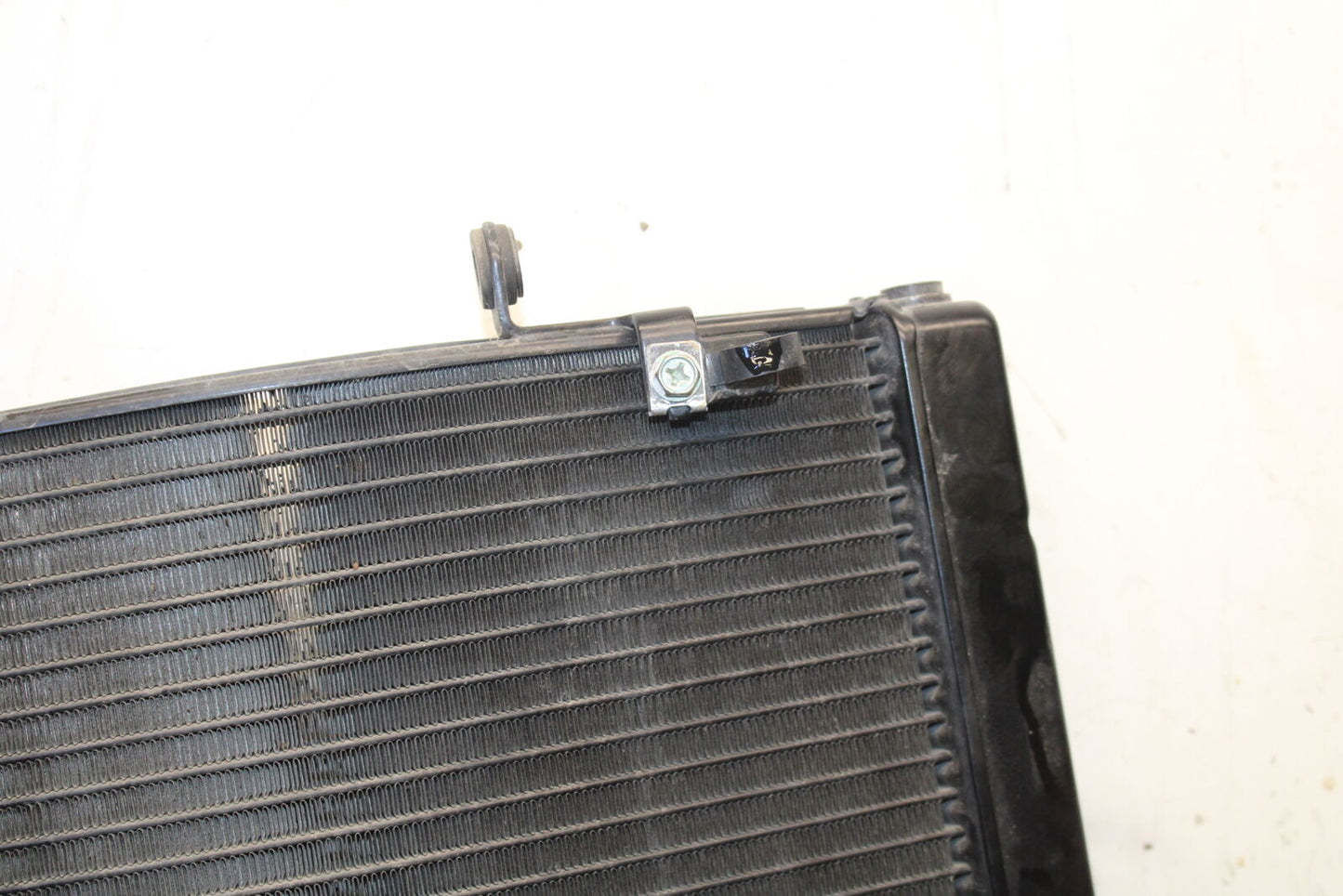 07-08 TRIUMPH DAYTONA 675 ENGINE RADIATOR MOTOR COOLER COOLING RADIATER BB685