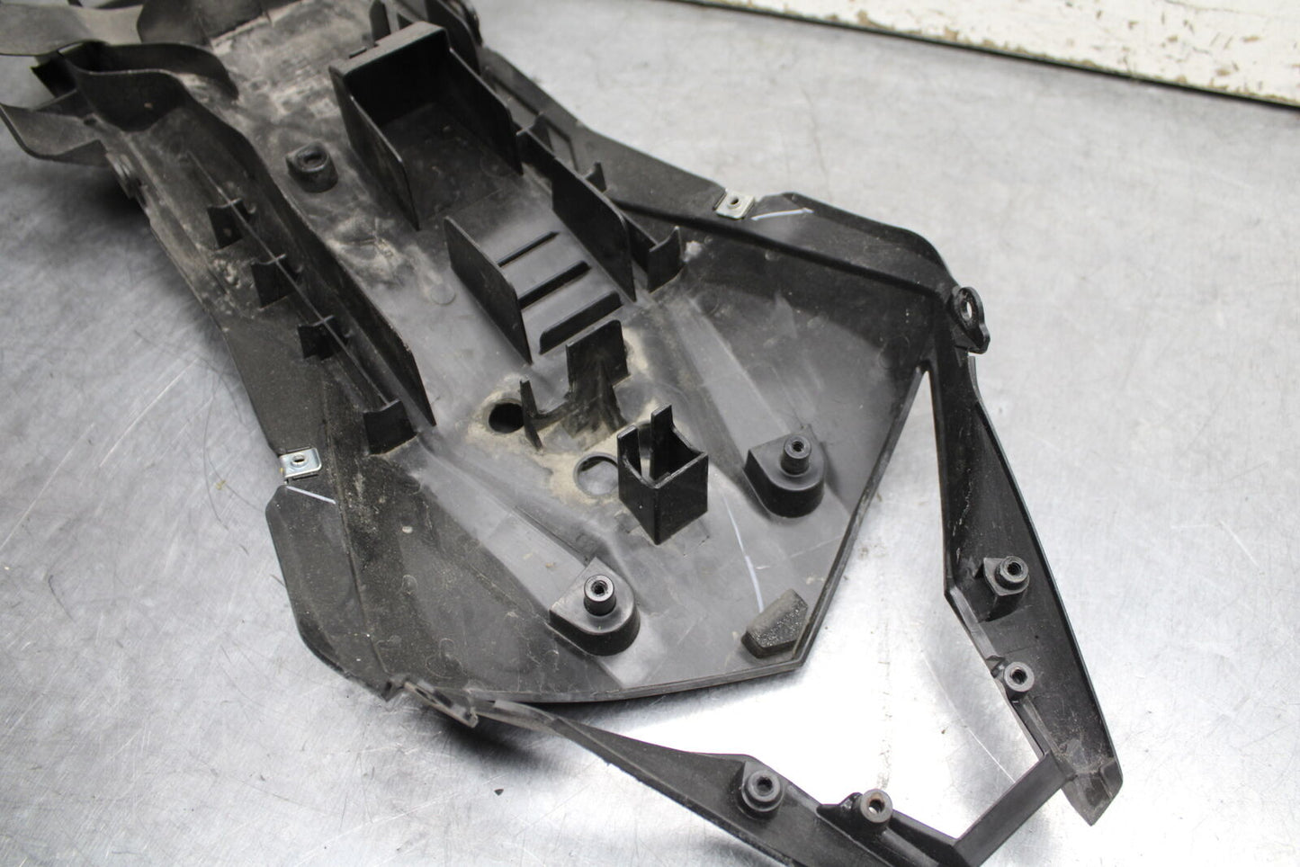 19-22 KAWASAKI Z400 REAR BACK TAIL UNDERTAIL FAIRING COWL FENDER BB738