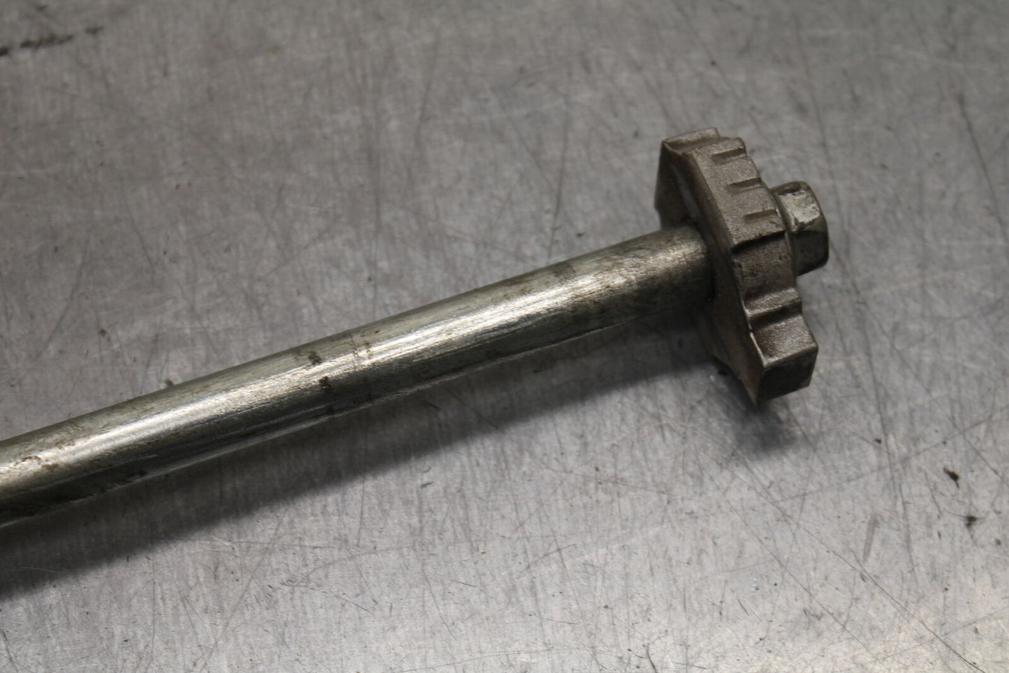 13-16 KTM 390 DUKE REAR AXLE BACK WHEEL RIM PIVOT BOLT AXEL BB748
