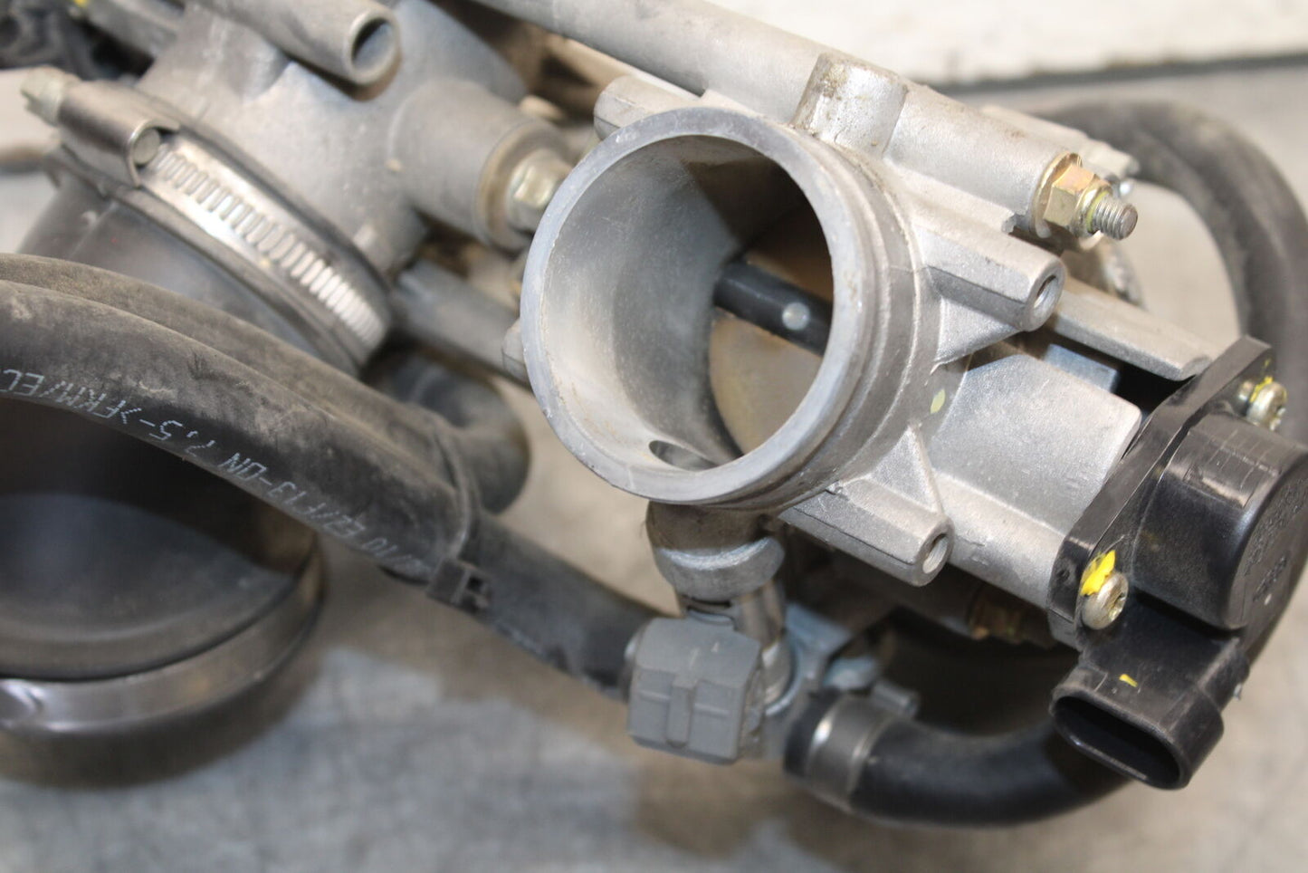 06-07 DUCATI MONSTER 695 MAIN FUEL INJECTORS / THROTTLE BODIES BB674