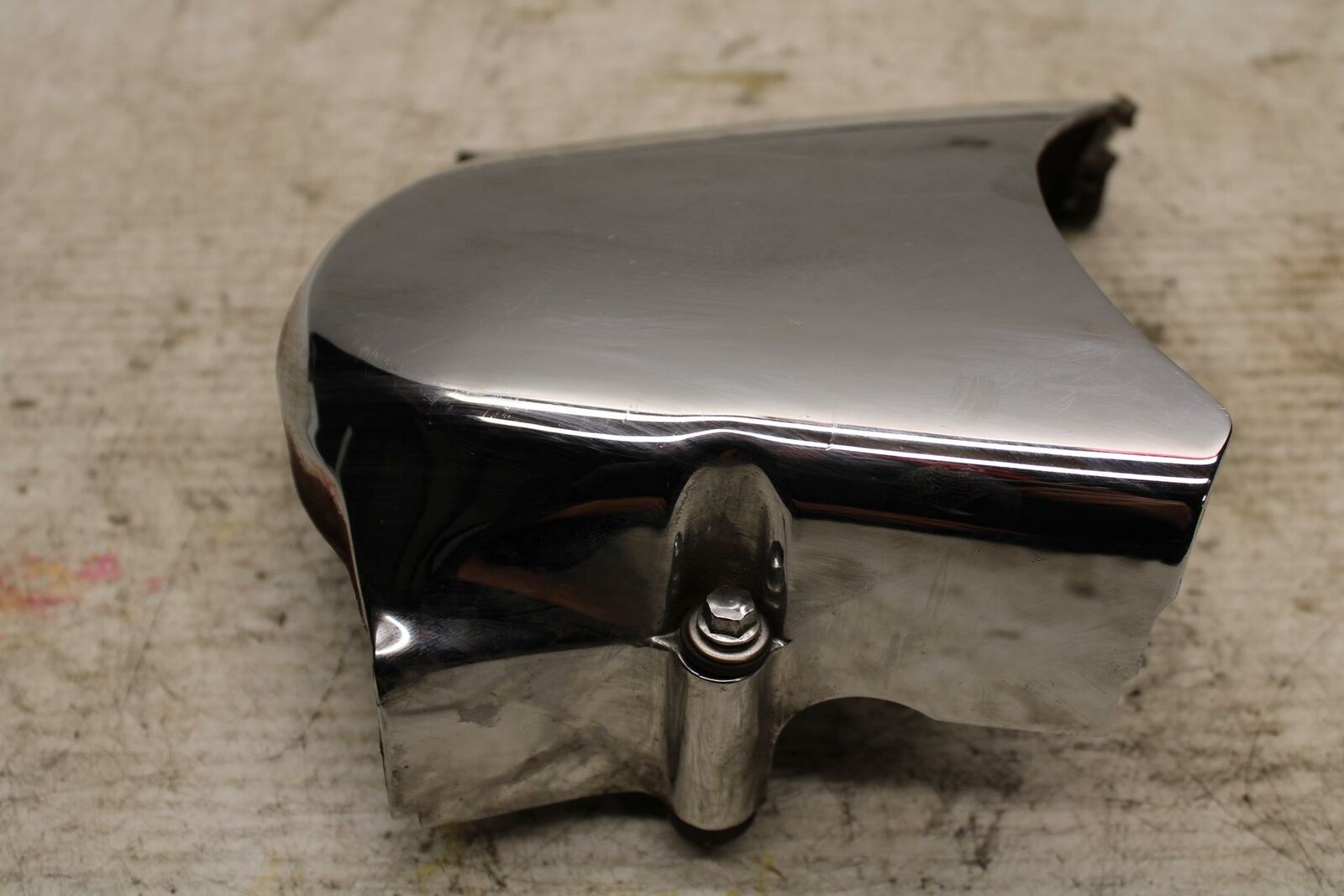 00-04 SUZUKI MARAUDER 800 VZ800 ENGINE SPROCKET COVER BB305