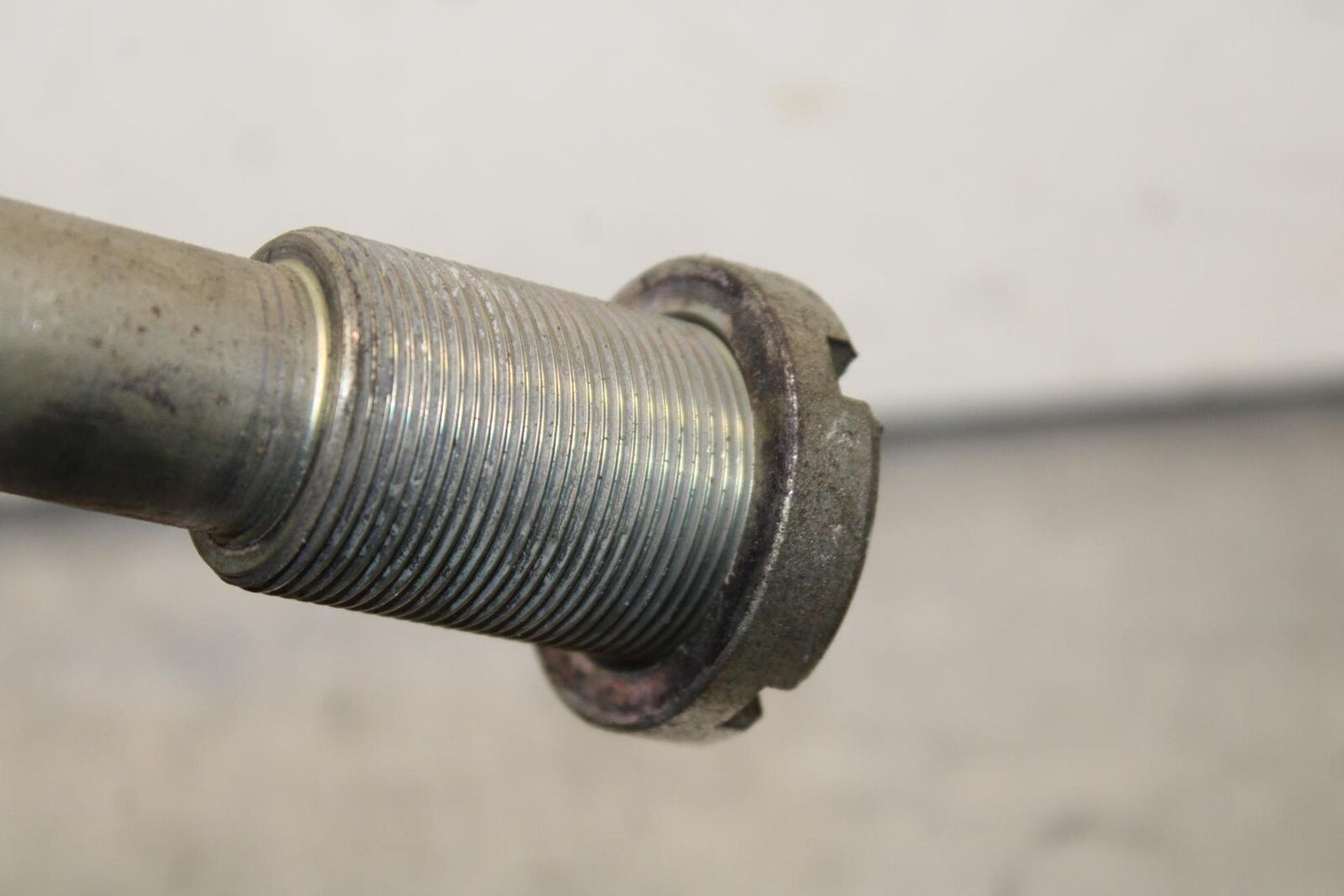 2011 Suzuki GSXR600 REAR BACK SWINGARM BOLT SUSPENSION PIVOT AXLE BB94
