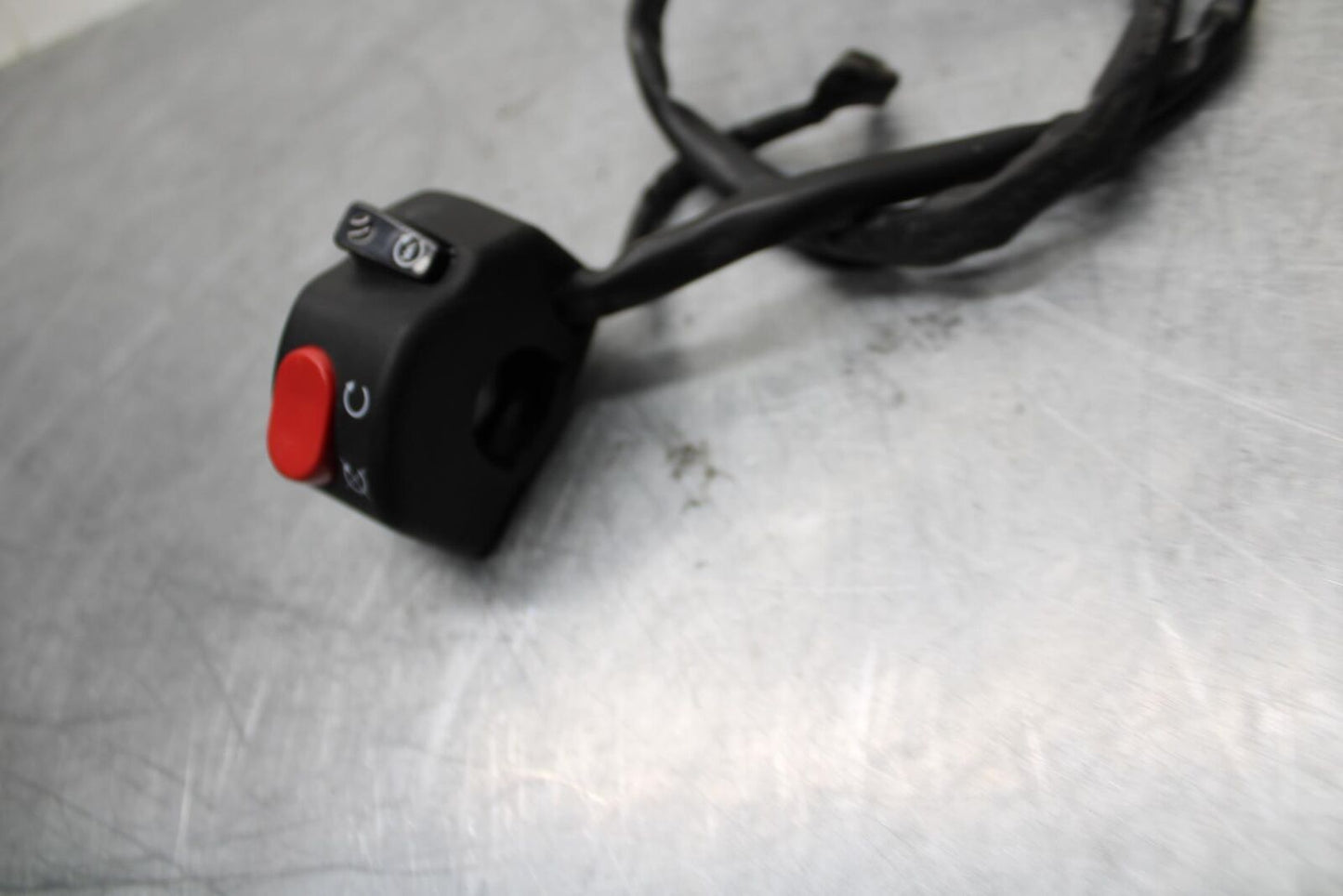 06-07 TRIUMPH DAYTONA 675 DAYTONA 675 RIGHT CLIP KILL OFF START SWITCH BB441