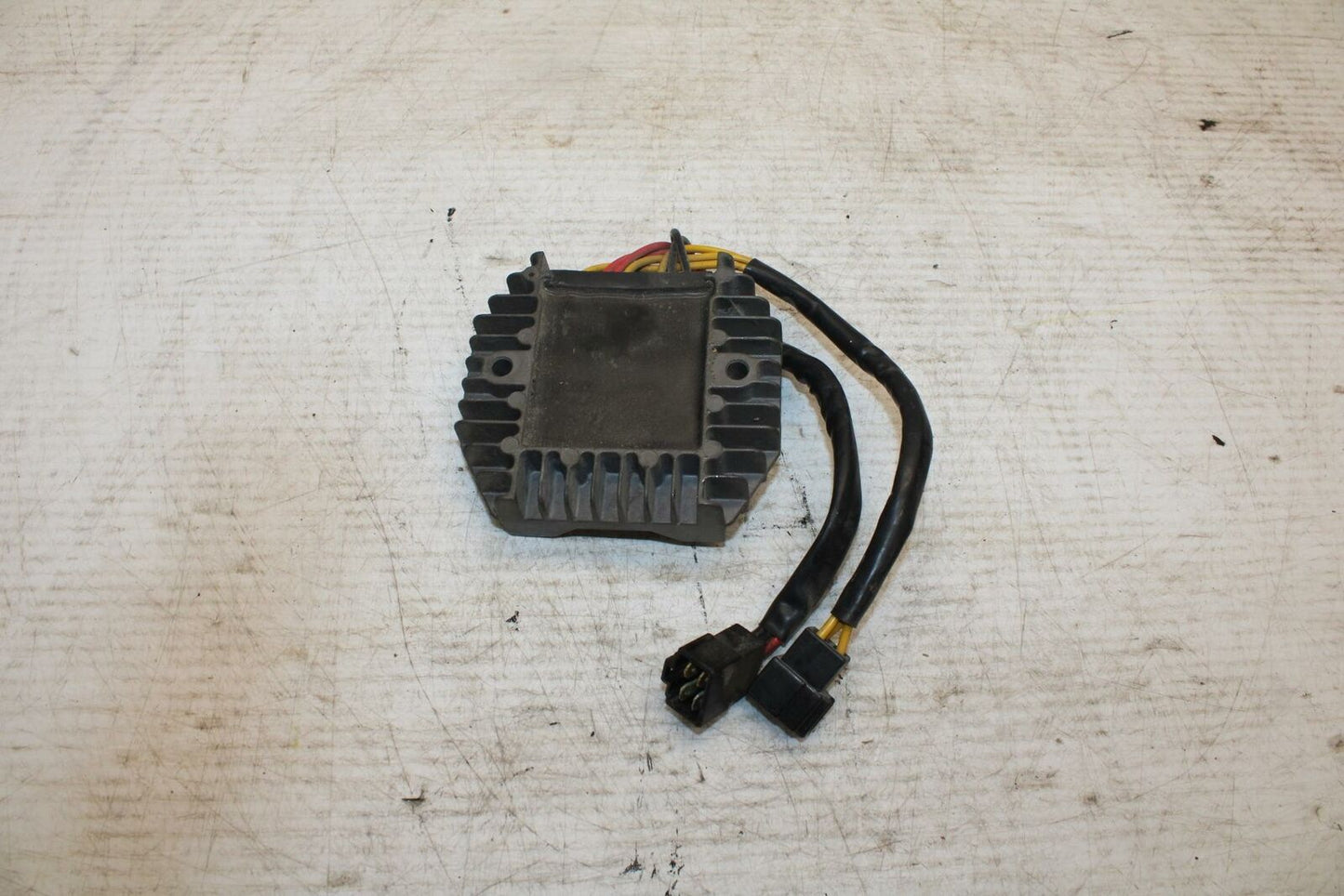 08-11 TRIUMPH SPEED TRIPLE RECTIFIER VOLTAGE REGULATOR BB366