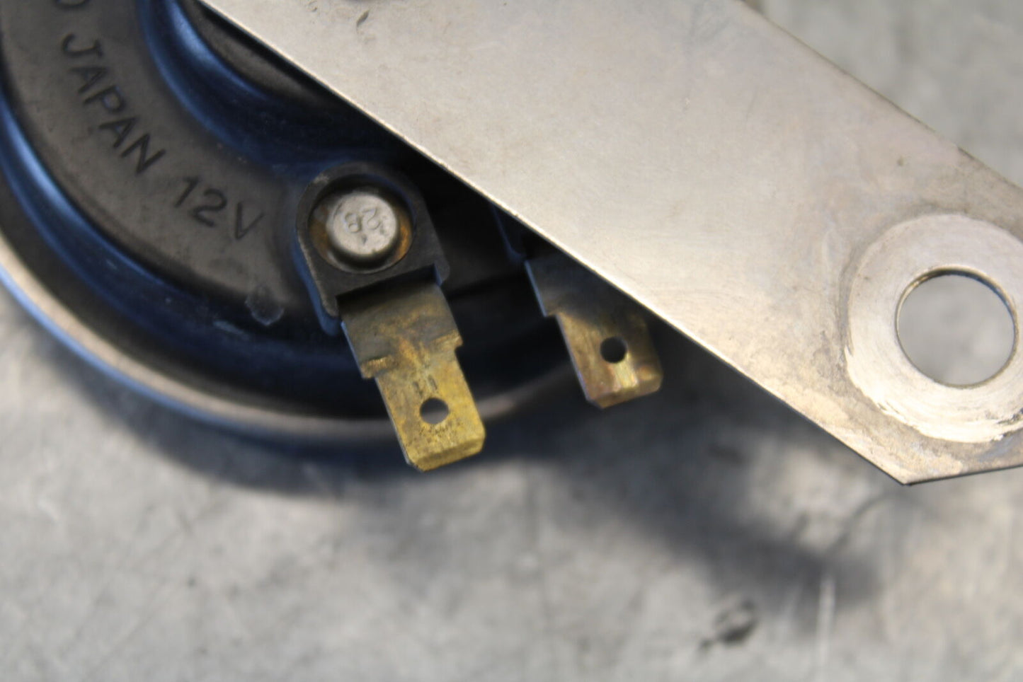 03-07 SUZUKI SV1000S HORN SIGNAL BB657