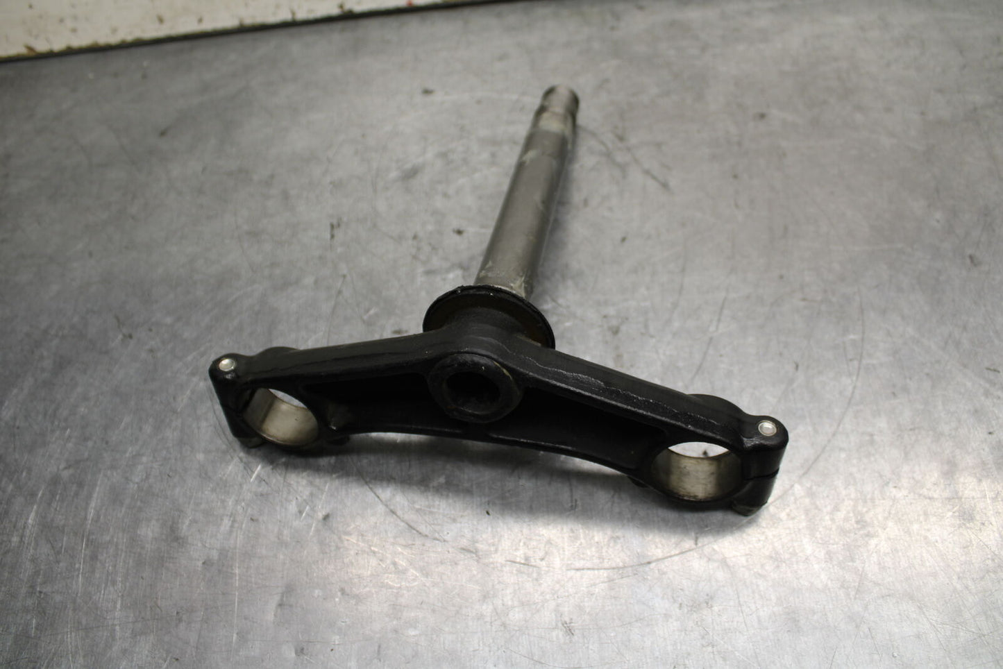 15-16 HONDA CB300F FRONT FORKS CLAMP LOWER TRIPLE TREE STEM BB740