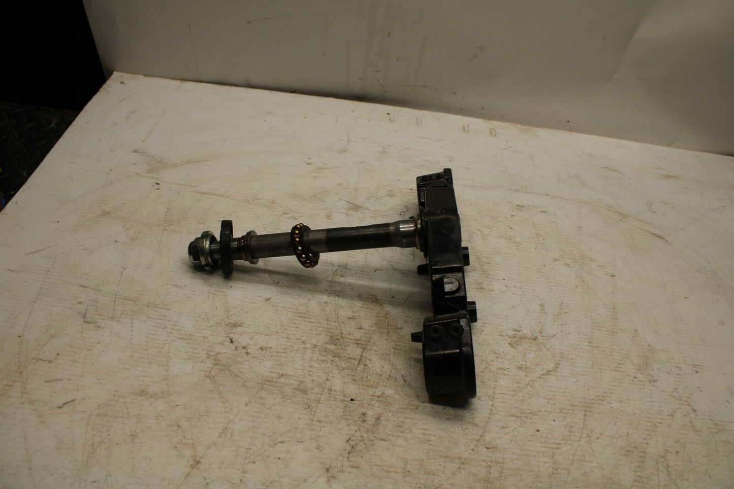 05-09 SUZUKI BOULEVARD C90 FRONT FORKS CLAMP LOWER TRIPLE TREE STEM BB357