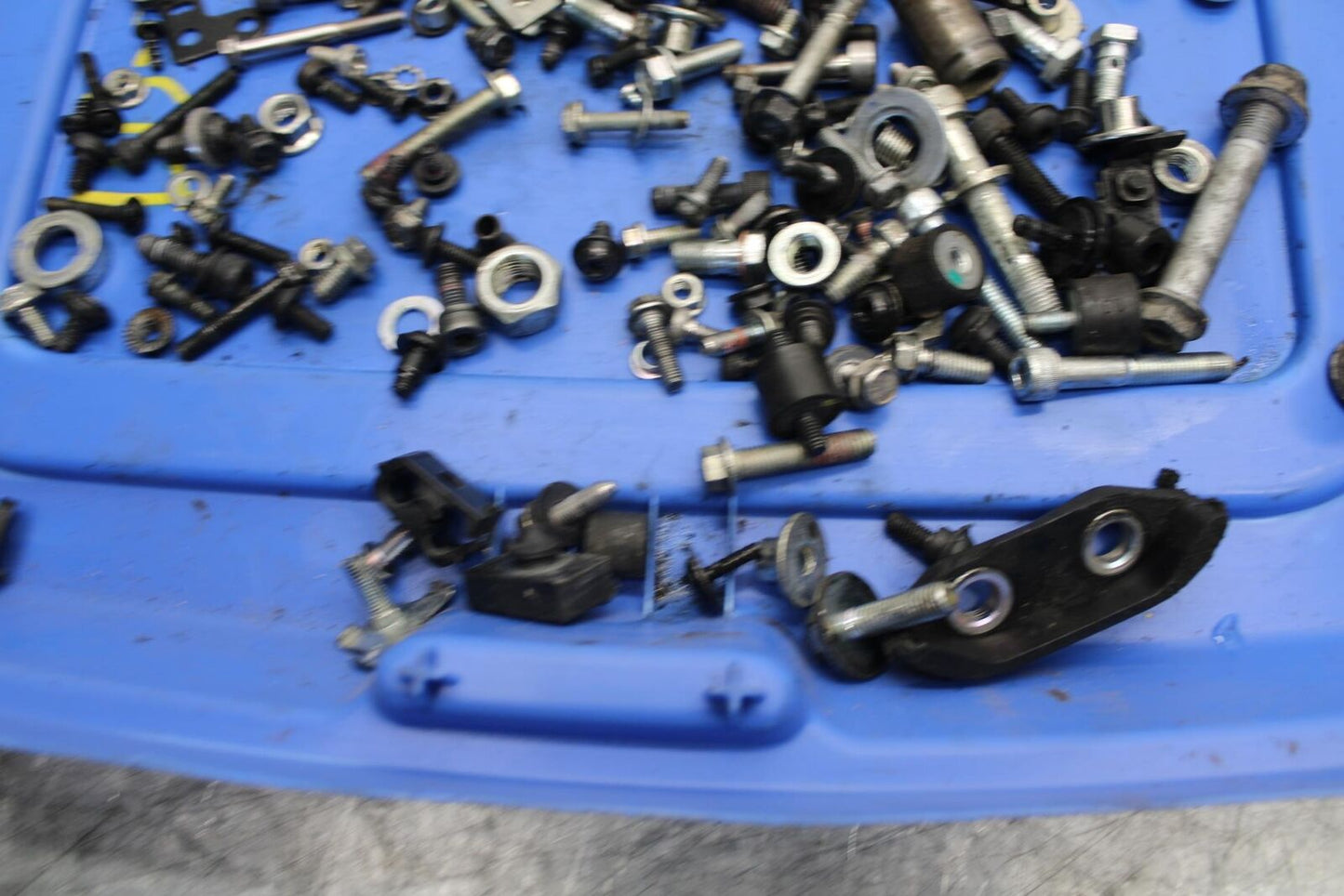 22-23 HUSQVARNA SVARTTPILEN 401 LEFTOVER MOUNTING BOLTS HARDWARE SCREWS BB541