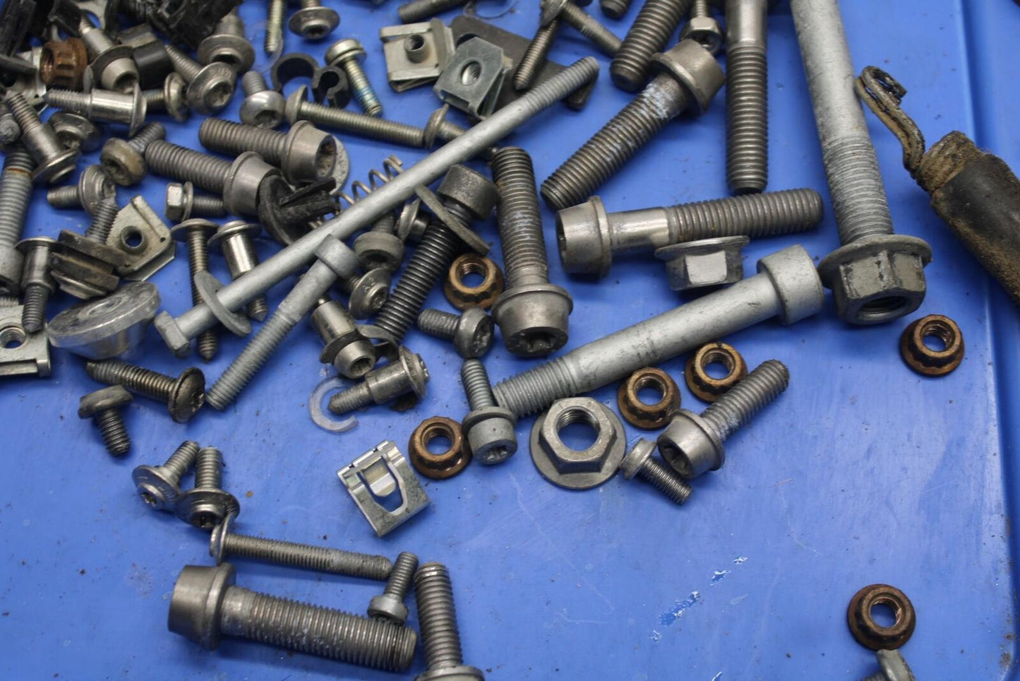 2016 BMW S1000R ABS MISCELLANEOUS BOLTS HARDWARE MOTOR SCREWS BB604