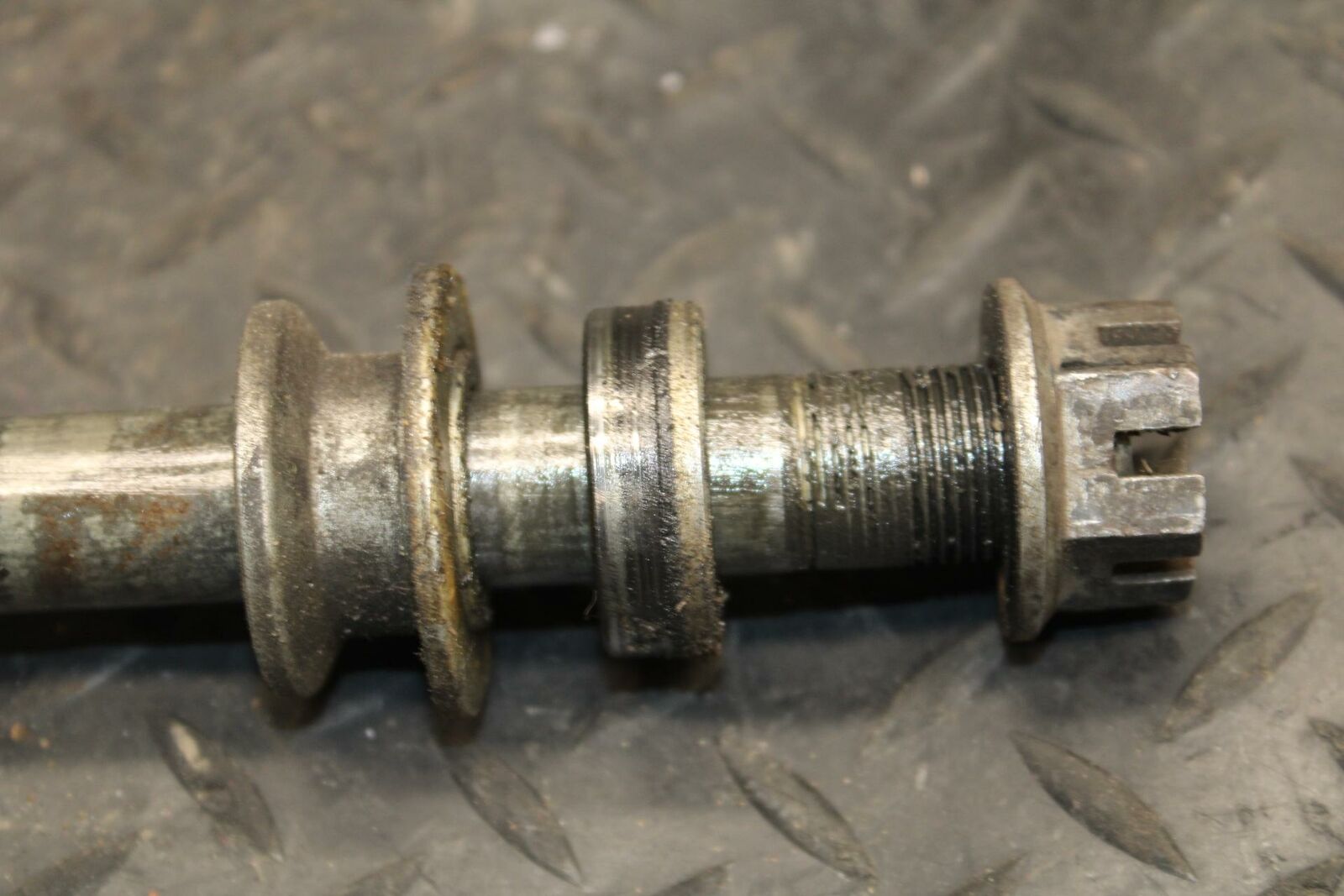 91-92 SUZUKI GSXR750 M  REAR AXLE BACK WHEEL RIM PIVOT BOLT AXEL BB213