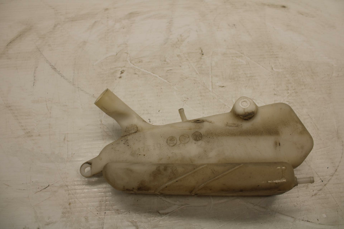 93-96 SUZUKI GSXR750W COOLANT WATER TANK RESERVOIR BOTTLE 17910-17E10 BB266
