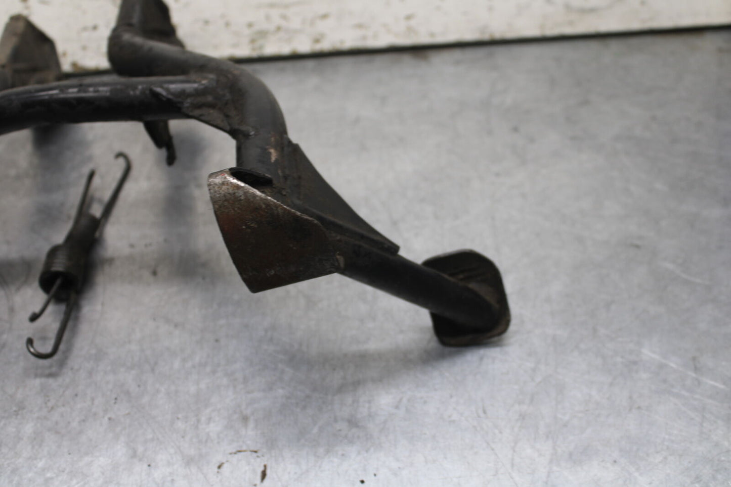 04-05 SUZUKI KATANA 750 GSX750F CENTER MAIN STAND BB110