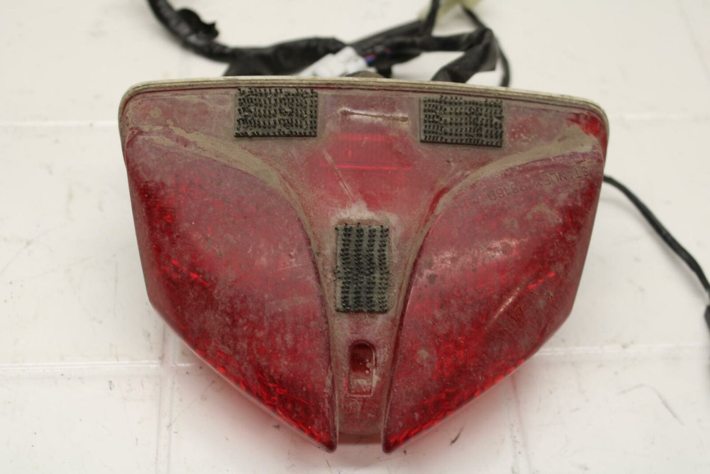 08-10 SUZUKI GSXR750 REAR TAIL TAILLIGHT BACK BRAKE LIGHT BB396