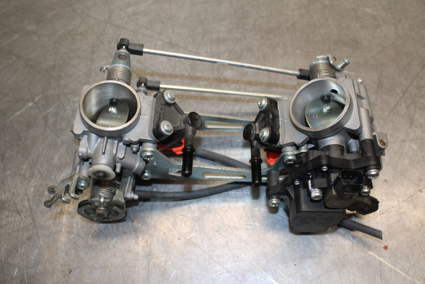 17-24 SUZUKI SV650 MAIN FUEL INJECTORS / THROTTLE BODIES BB706