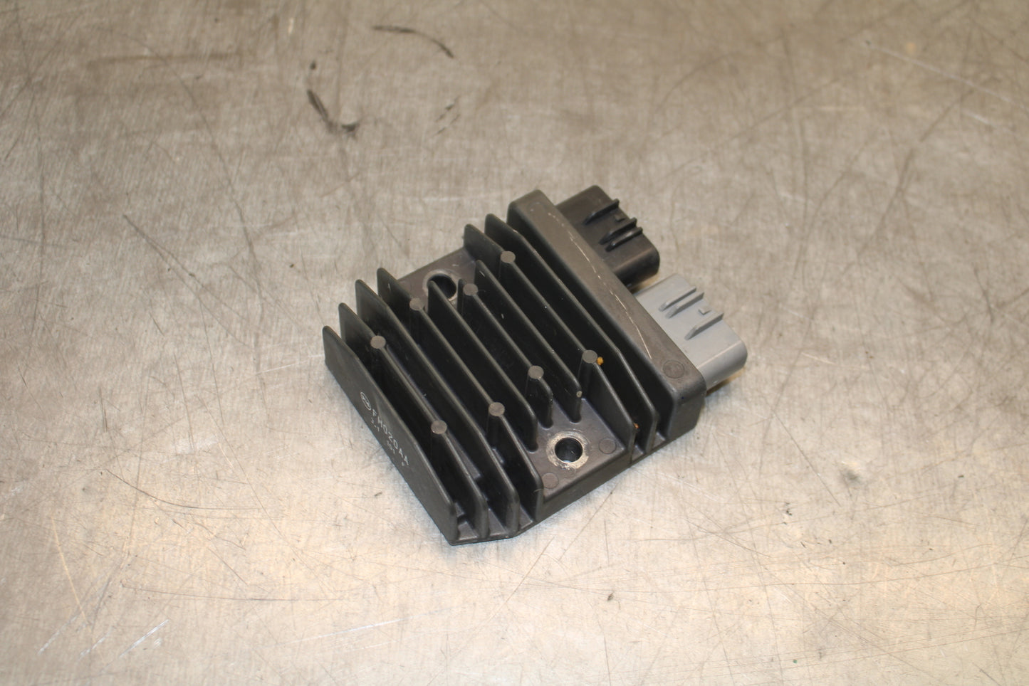 13-15 HONDA CBR500R RECTIFIER VOLTAGE REGULATOR 31600-MGZ-J01 BB704