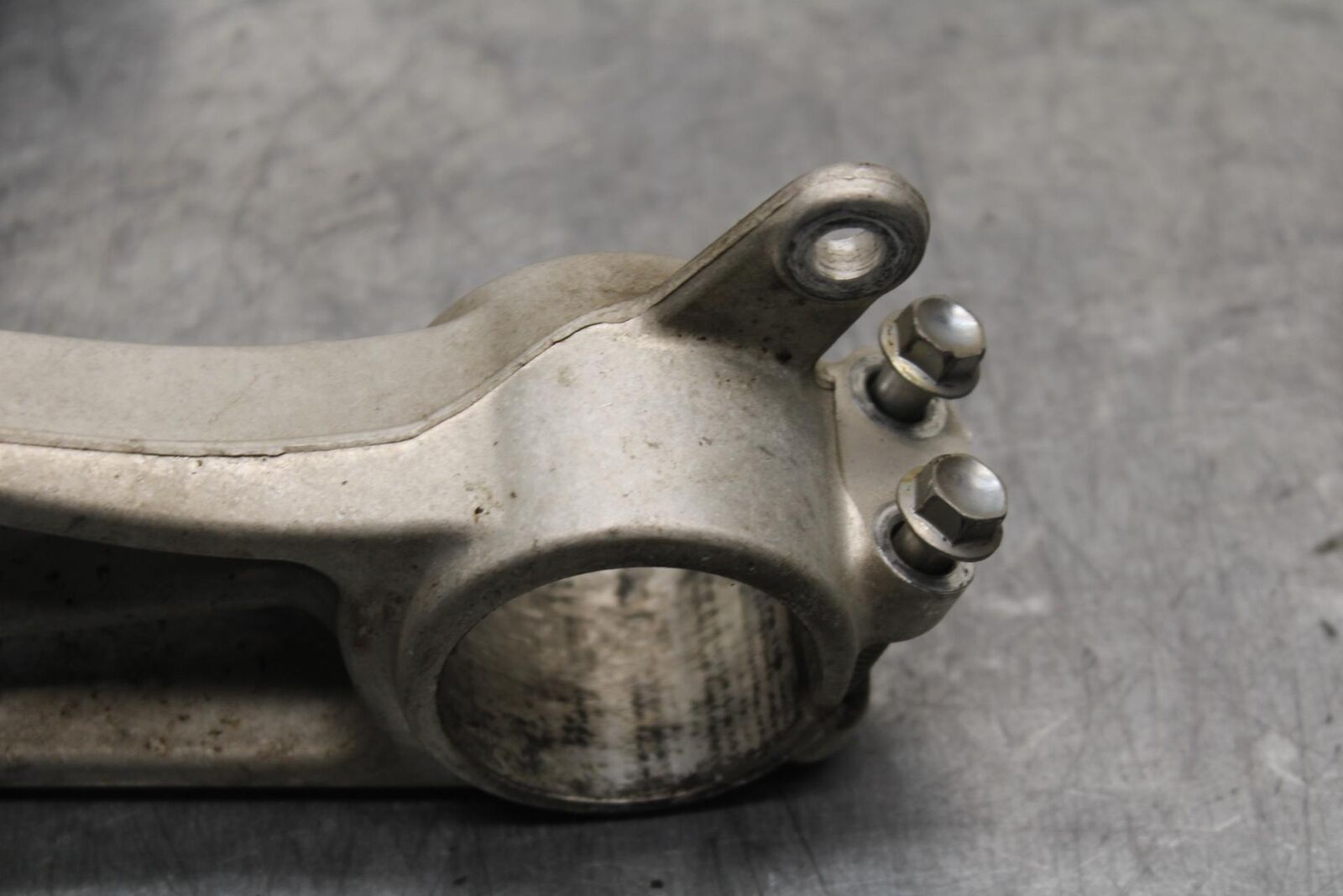 01-03 SUZUKI GSXR600 FRONT FORKS CLAMP LOWER TRIPLE TREE STEM 51410-39F00 BB633