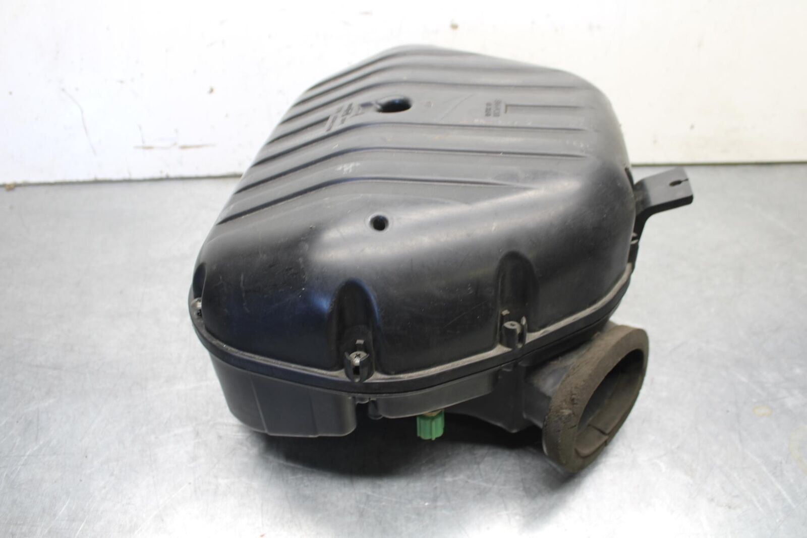 01-03 SUZUKI GSXR600 AIRBOX AIR INTAKE FILTER BOX 13700-39F00 BB639