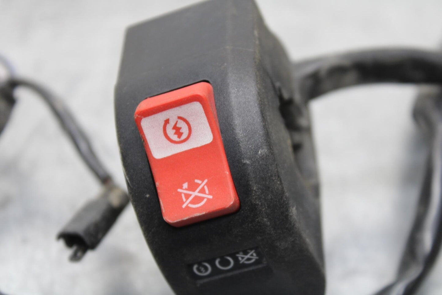 21-23 KTM 890 ADVENTURE START KILL OFF SWITCH BUTTON BB629
