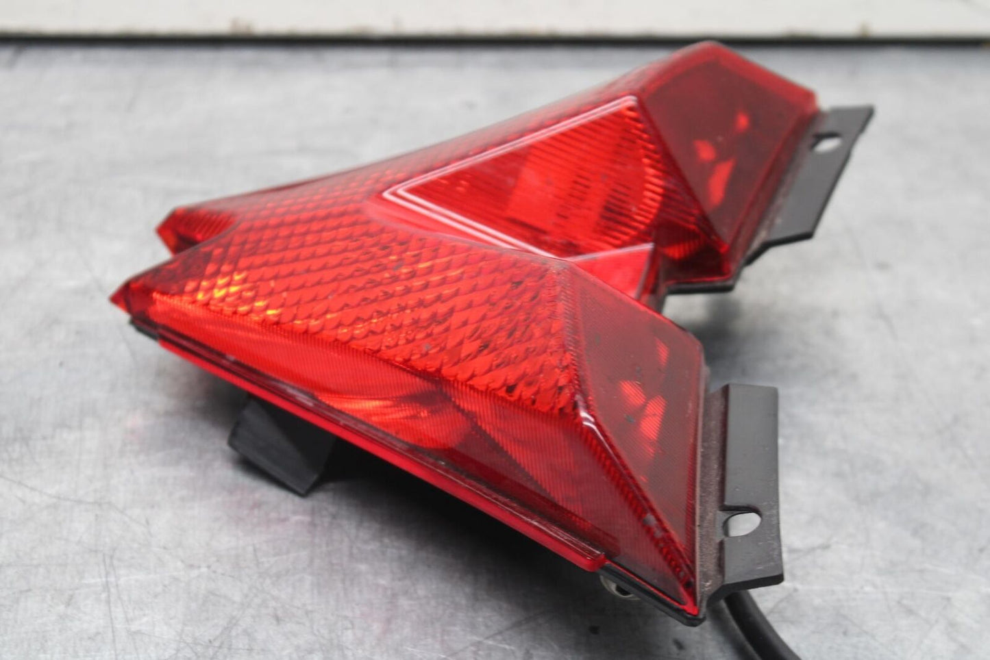 15-19 APRILIA RSV4 RF REAR TAIL TAILLIGHT BACK BRAKE LIGHT BB611