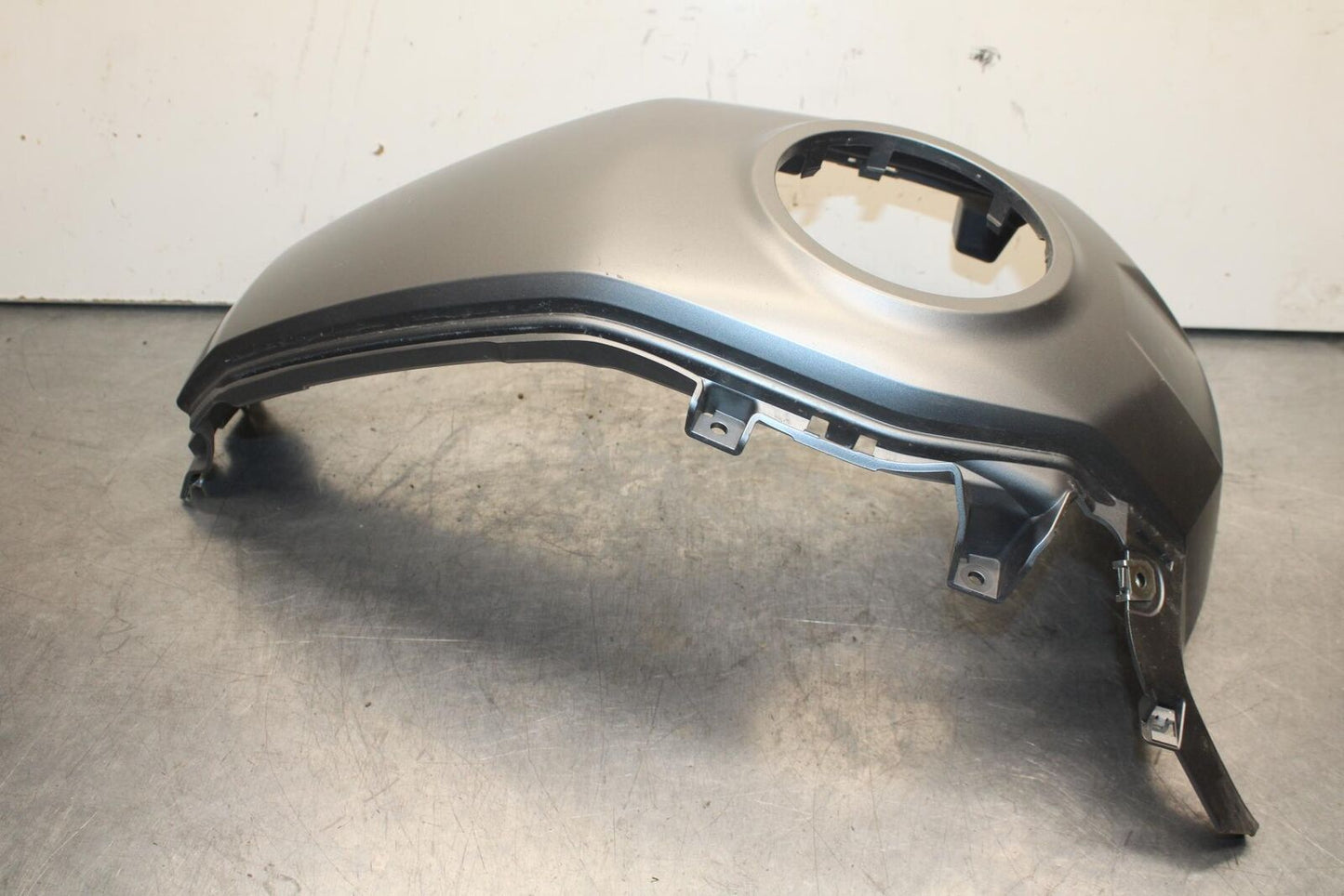 20-23 BMW F900R GAS TANK FUEL CELL COVER FAIRING COWL BB603