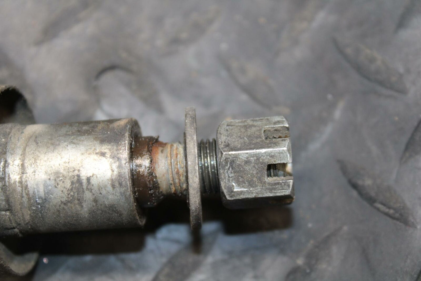 78 SUZUKI GS550E FRONT WHEEL RIM AXLE PIVOT BOLT BB212