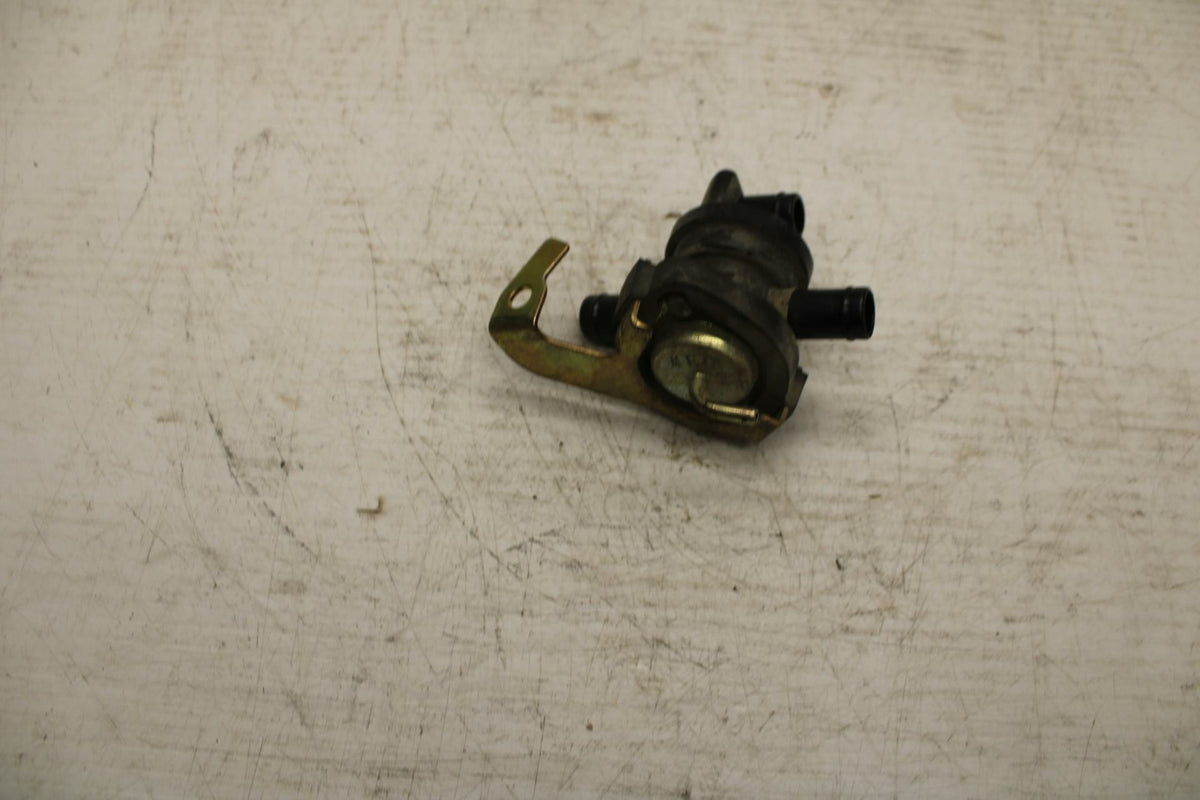 04-06 HONDA SHADOW 750 VT750C AIR VALVE SOLENOID TOP ENGINE SWITCH SENSOR BB360