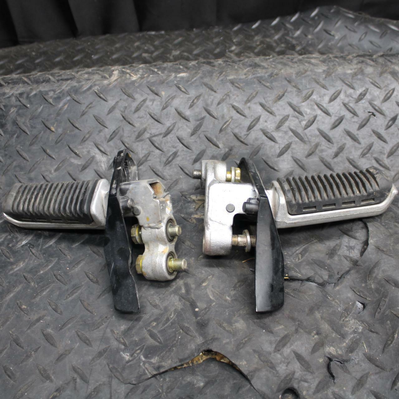 86 SUZUKI GS750ES RIGHT LEFT REARSETS REAR SET DRIVER FOOT PEGS BB233