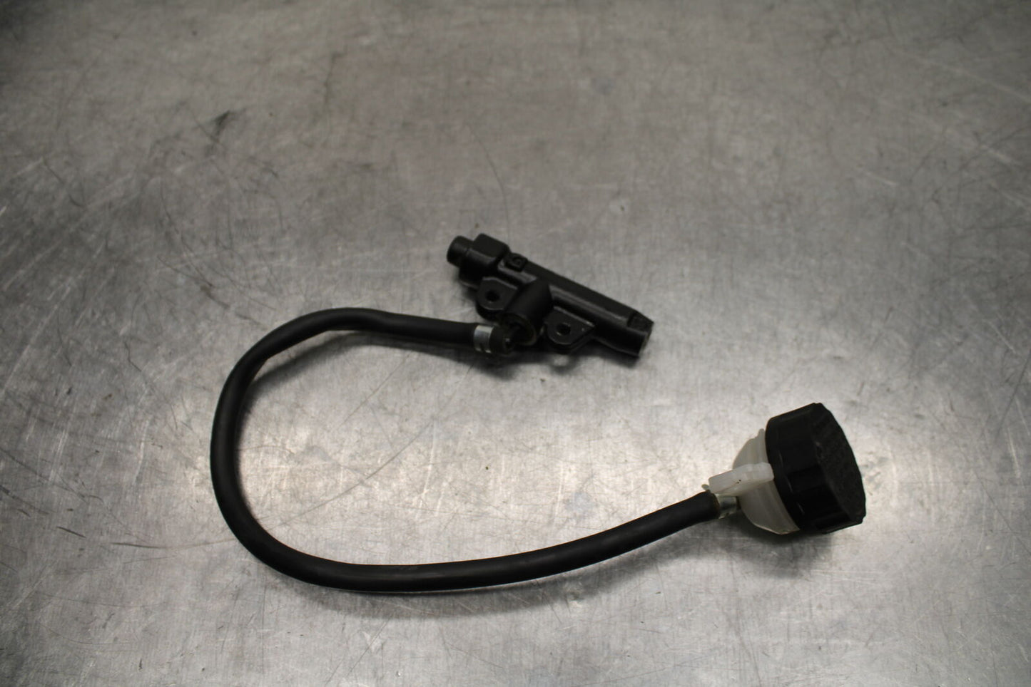 17-24 KTM 390 DUKE REAR BACK BRAKE MASTER CYLINDER W RESERVOIR BB734