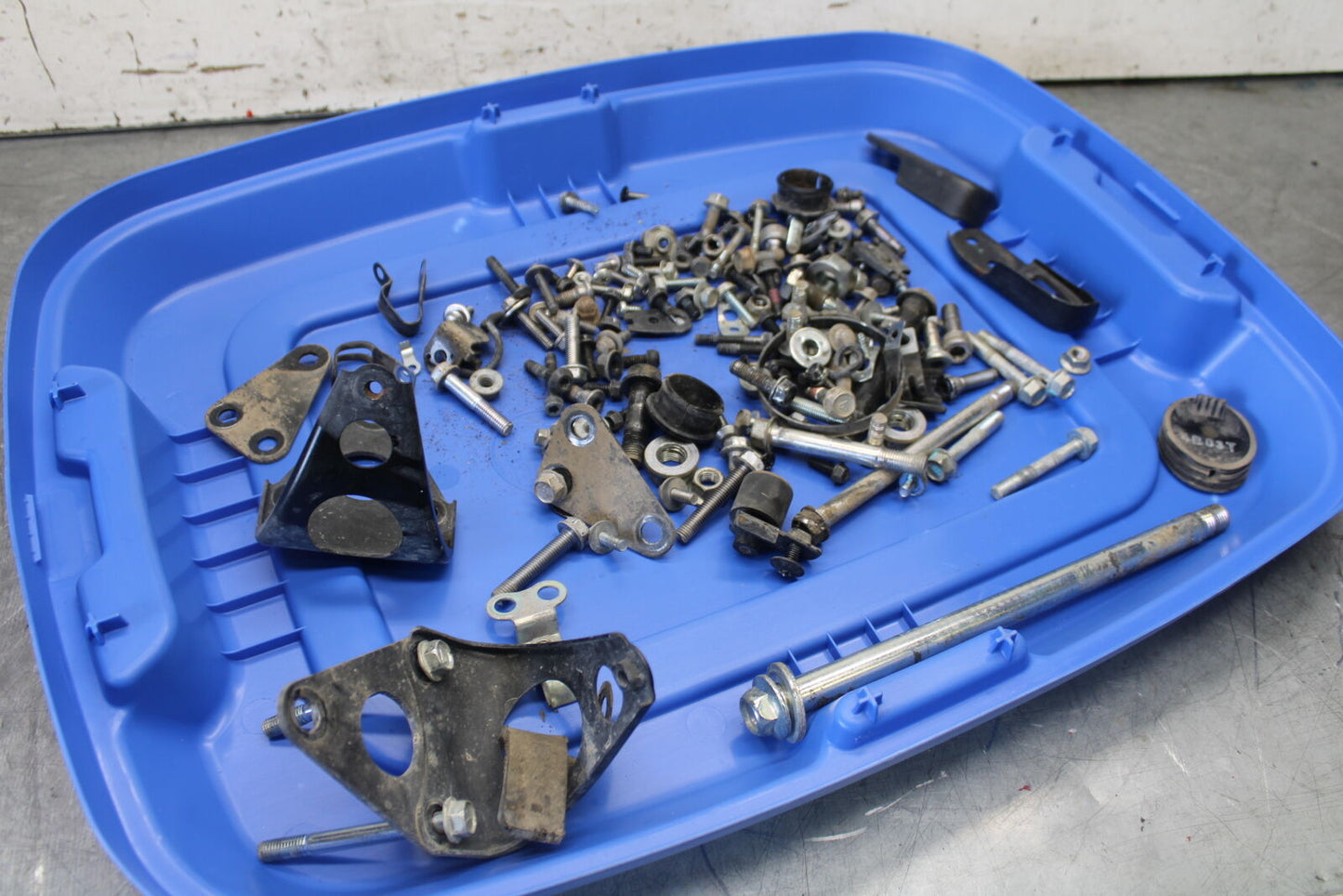 08-18 KAWASAKI KLR650 ENGINE MOUNTING BOLTS HARDWARE MOTOR SCREWS BB707