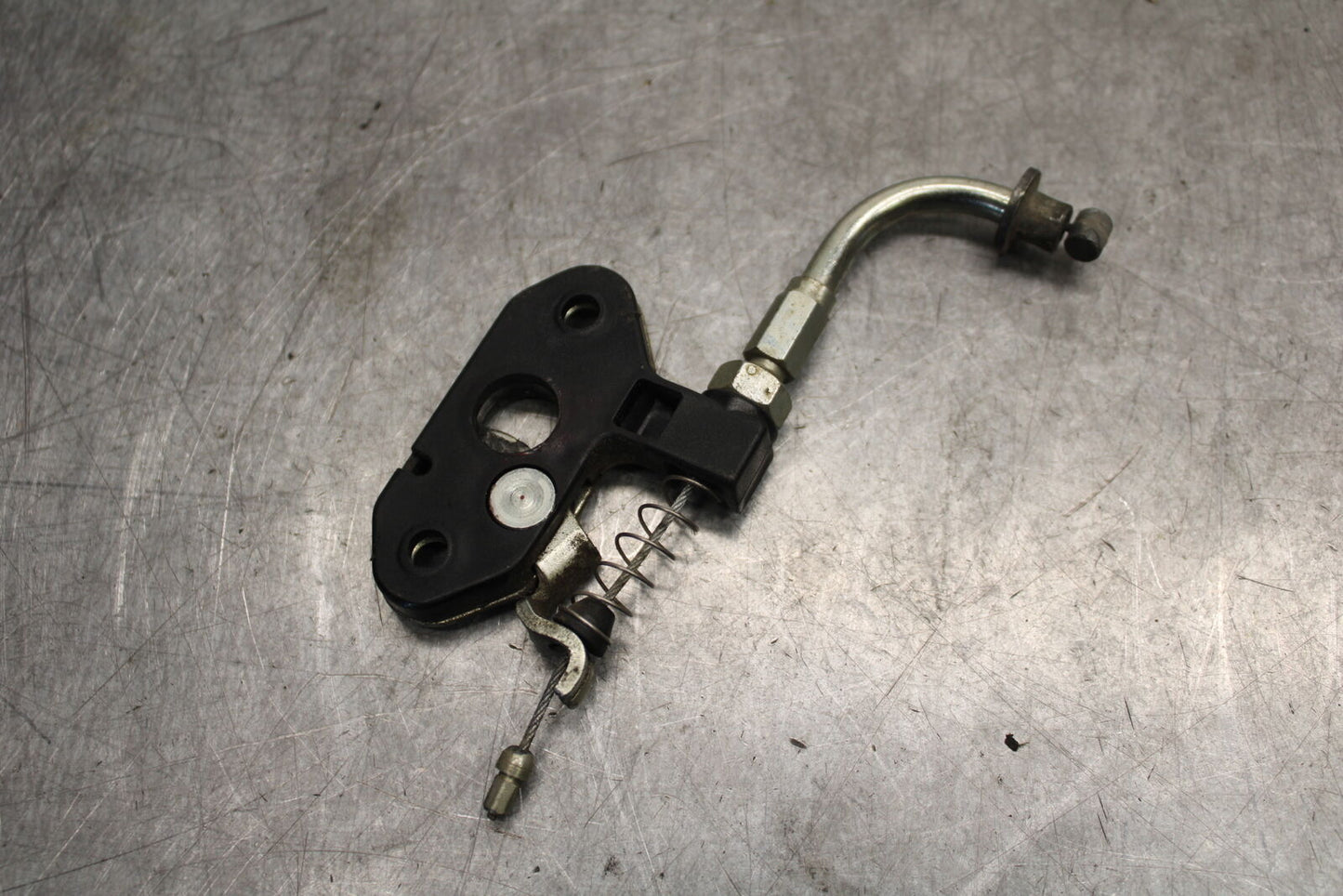 06-07 DUCATI MONSTER 695 REAR PASSENGER SEAT LATCH LOCK ASSEMBLY BB674