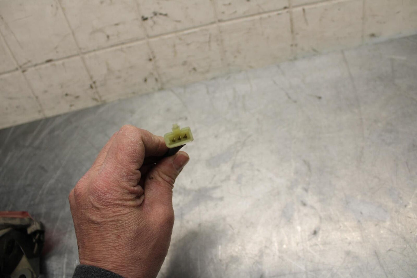 17 KAWASAKI VERSYS-X 300 REAR TAIL TAILLIGHT BACK BRAKE LIGHT BB504