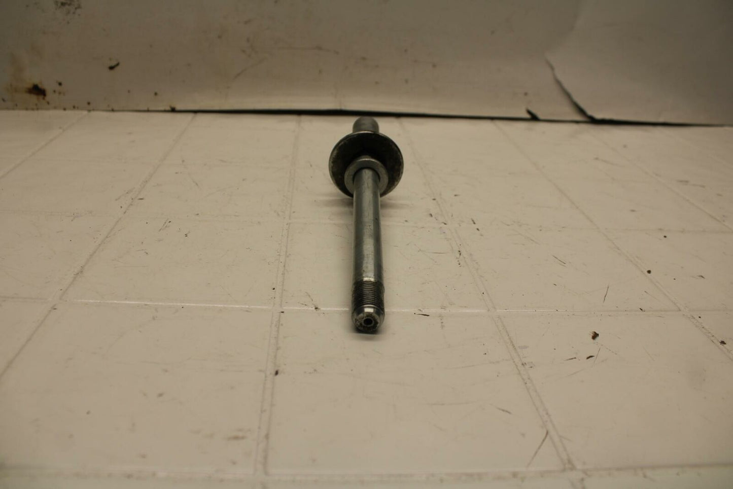 04-05 SUZUKI KATANA 600 FRONT WHEEL RIM AXLE PIVOT BOLT BB09