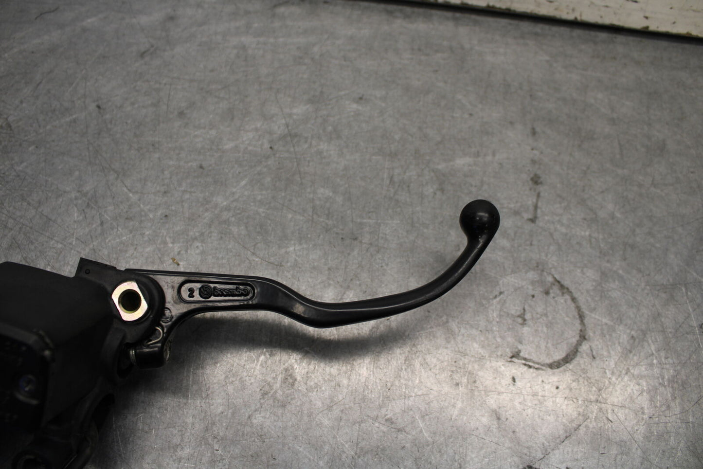 06-07 DUCATI MONSTER 695 FRONT BRAKE MASTER CYLINDER w/ LEVER BB674