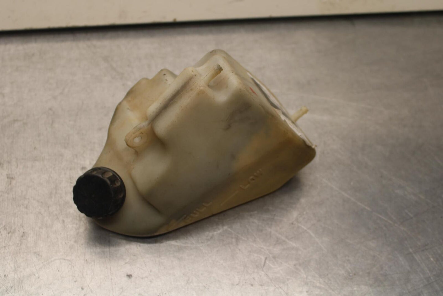 84-86 KAWASAKI GPZ900 COOLANT WATER TANK RESERVOIR BOTTLE BB84