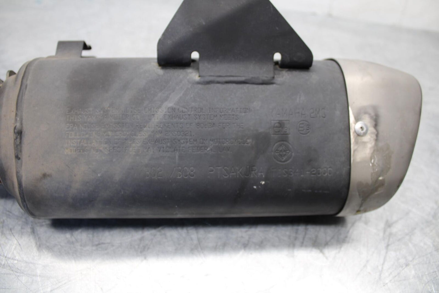 17-18 YAMAHA YZF R3 EXHAUST PIPE MUFFLER SLIP ON CAN SILENCER