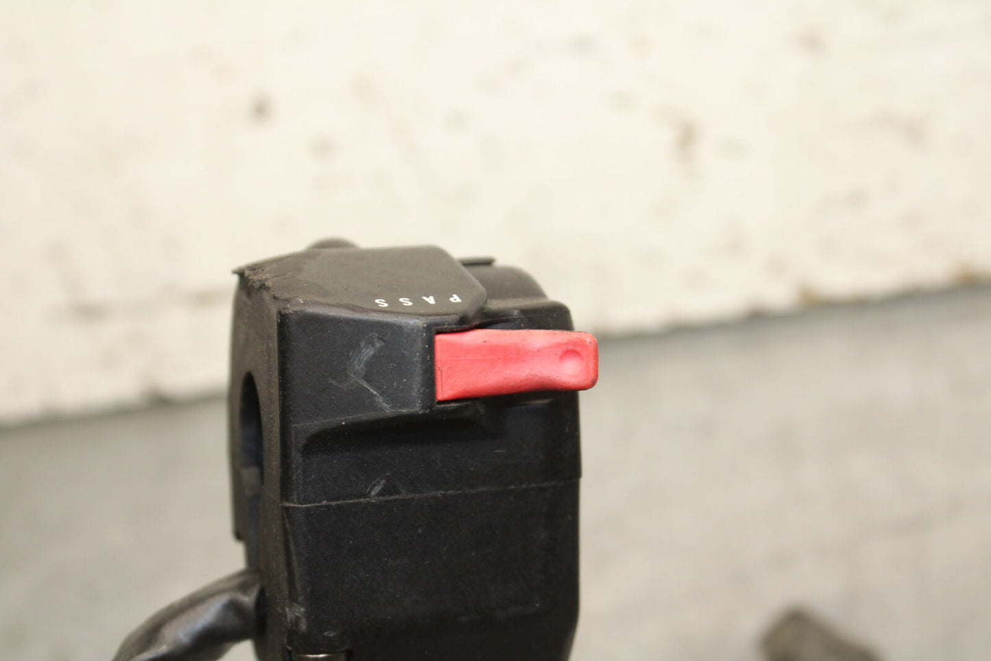 03-04 TRIUMPH DAYTONA 600 LEFT CLIP ON HANDLE HORN SIGNALS SWITCH SWITCHES BB745