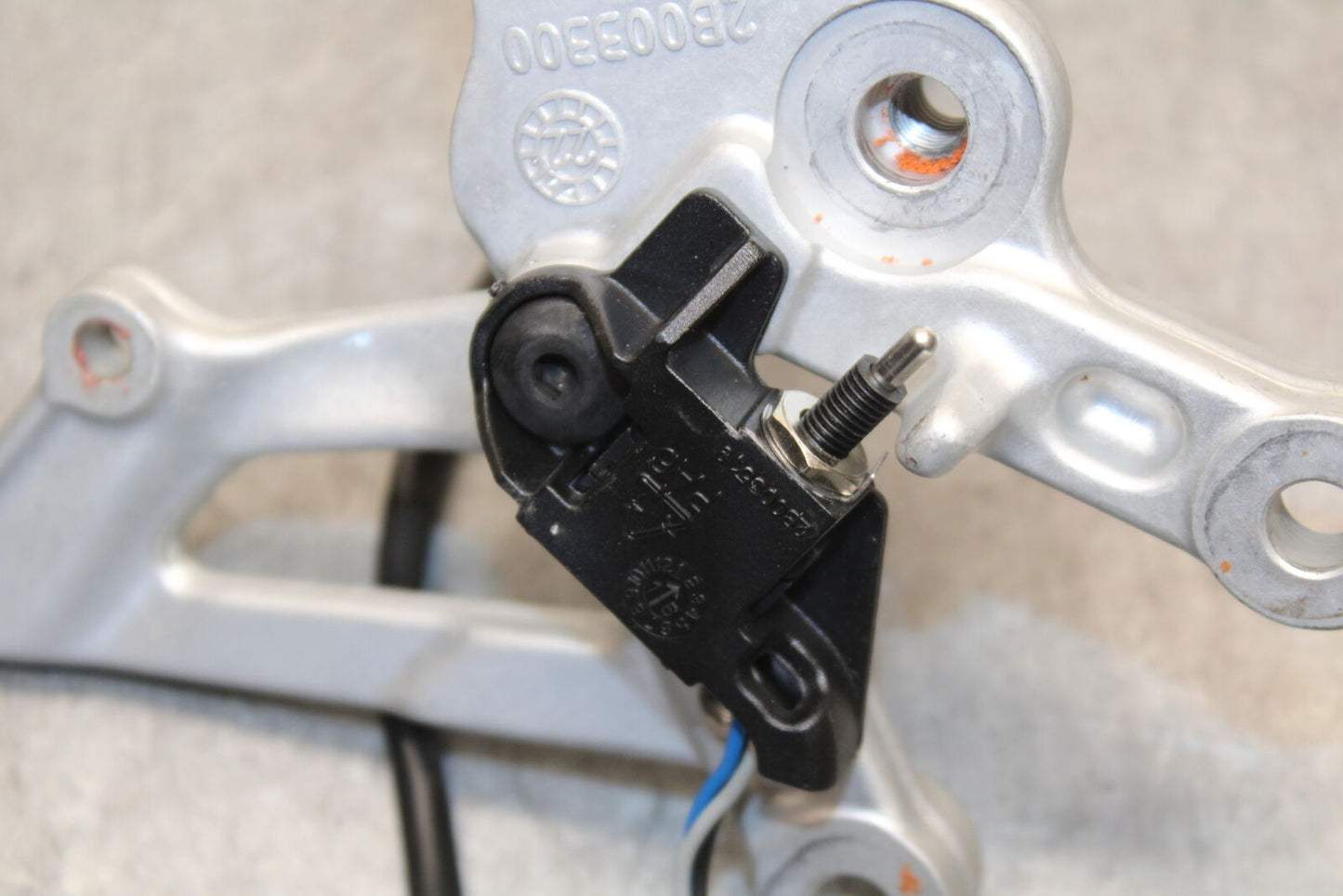 21-24 APRILIA RSV4 RIGHT REARSET REAR SET DRIVER FOOT PEG REST STOP BB668