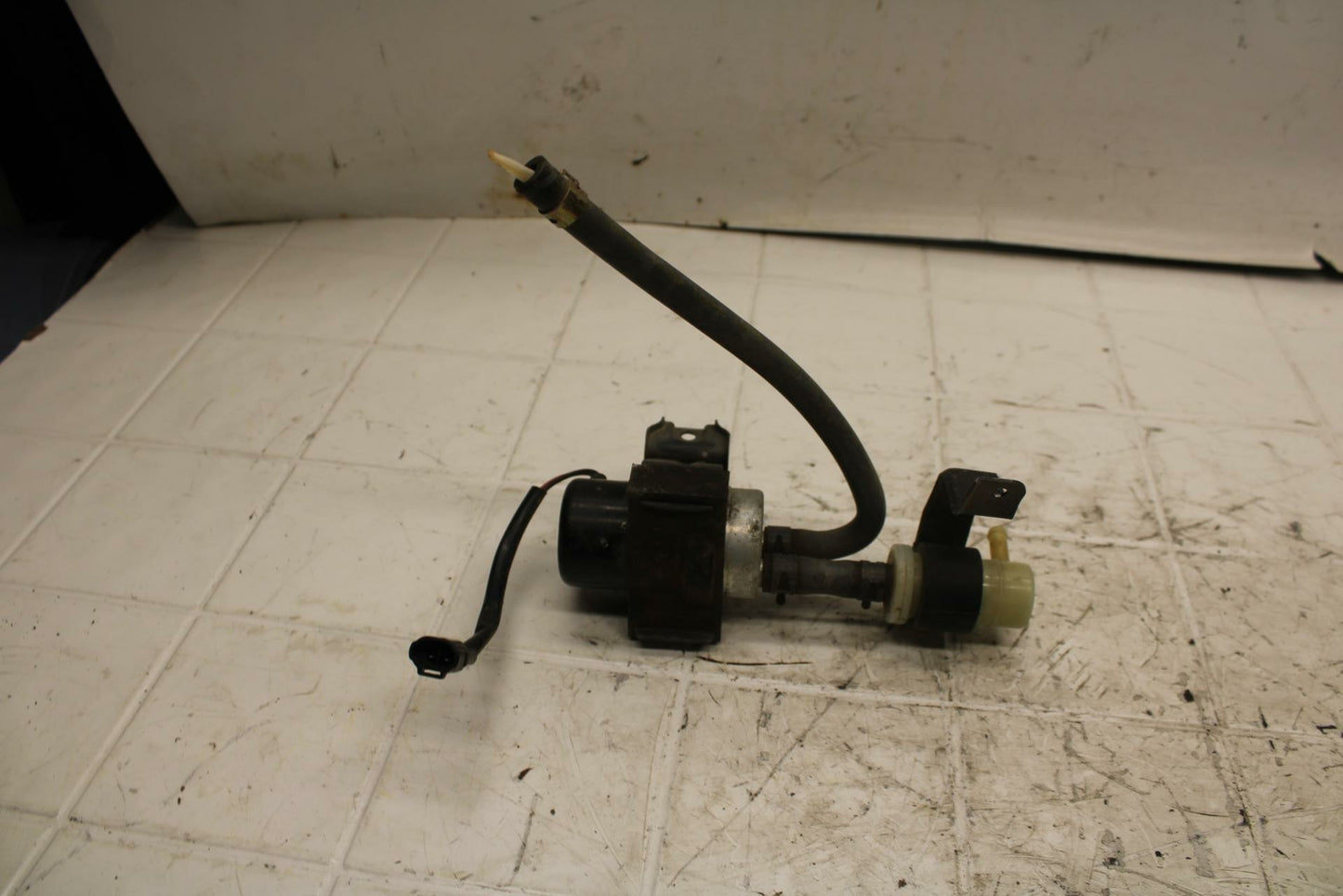 01 KAWASAKI NINJA ZX6R FUEL PUMP GAS PETROL SENDER UNIT BB25