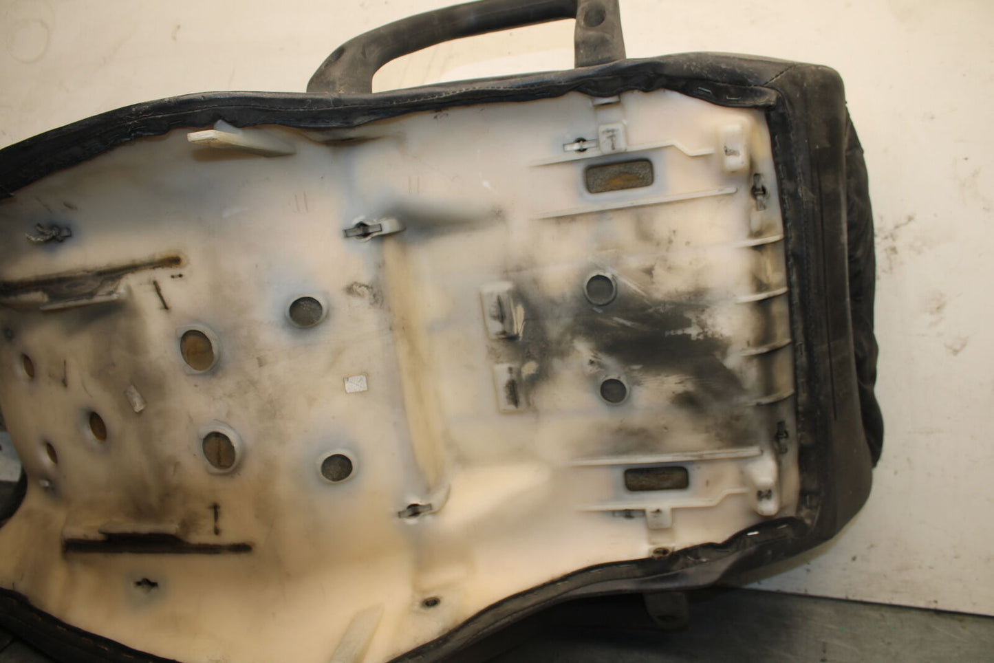 93-00 HONDA GOLDWING 1500 GL1500SE FRONT DRIVERS SEAT BB700