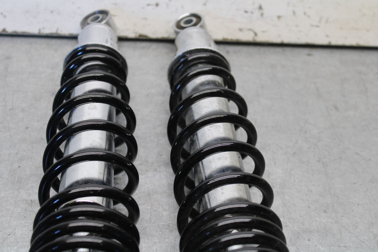 19-21 TRIUMPH SPEED TWIN 1200 REAR BACK SHOCK ABSORBER T2050599 BB653