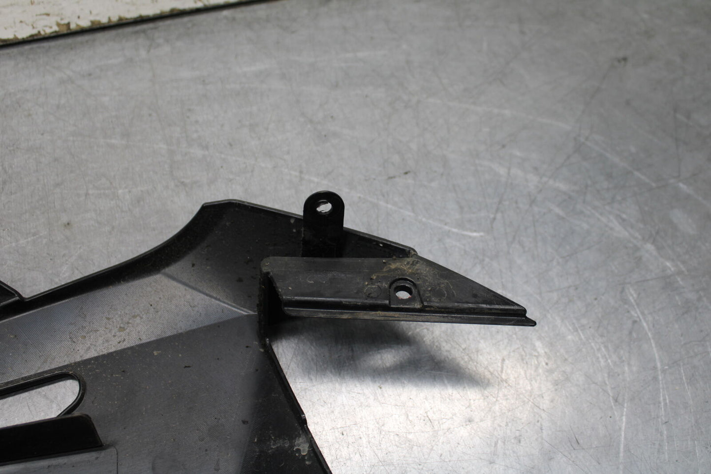 21-24 APRILIA TUONO 660 FACTORY REAR BACK DRIVE CHAIN GUARD COVER SHIELD BB733