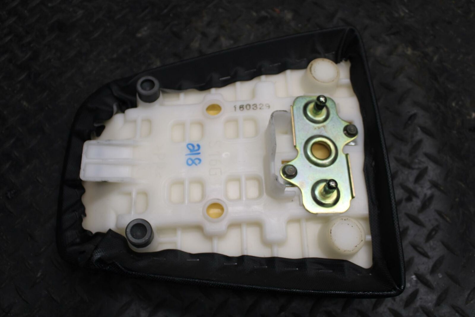 03 SUZUKI SV650S REAR BACK PASSENGER TANDEM SEAT PAD SADDLE PILLION BB219