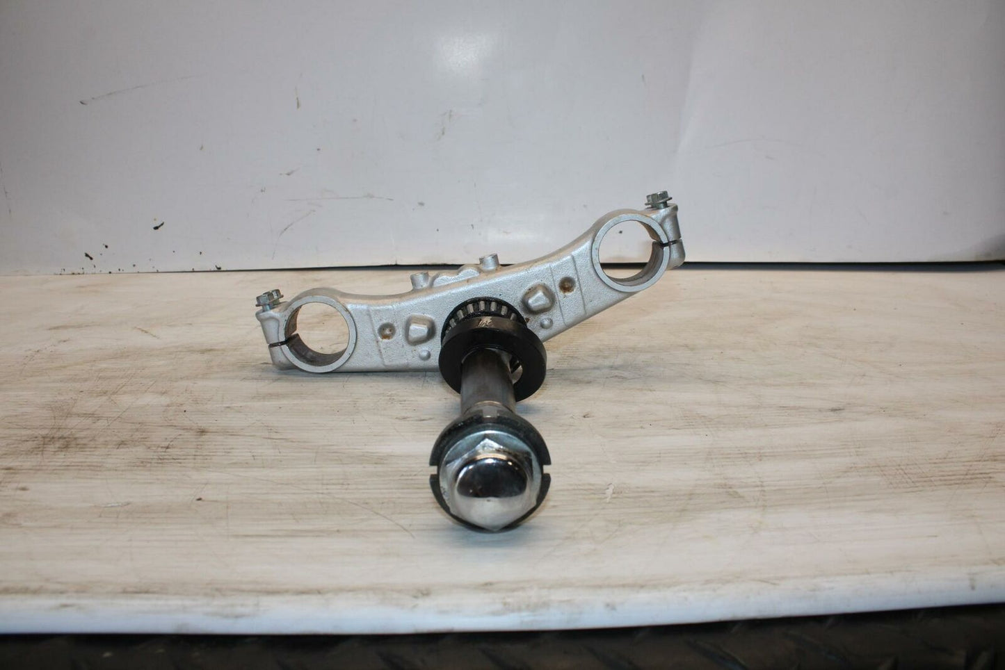 07-12 SUZUKI BANDIT 650F FRONT FORKS CLAMP LOWER TRIPLE TREE STEM BB280