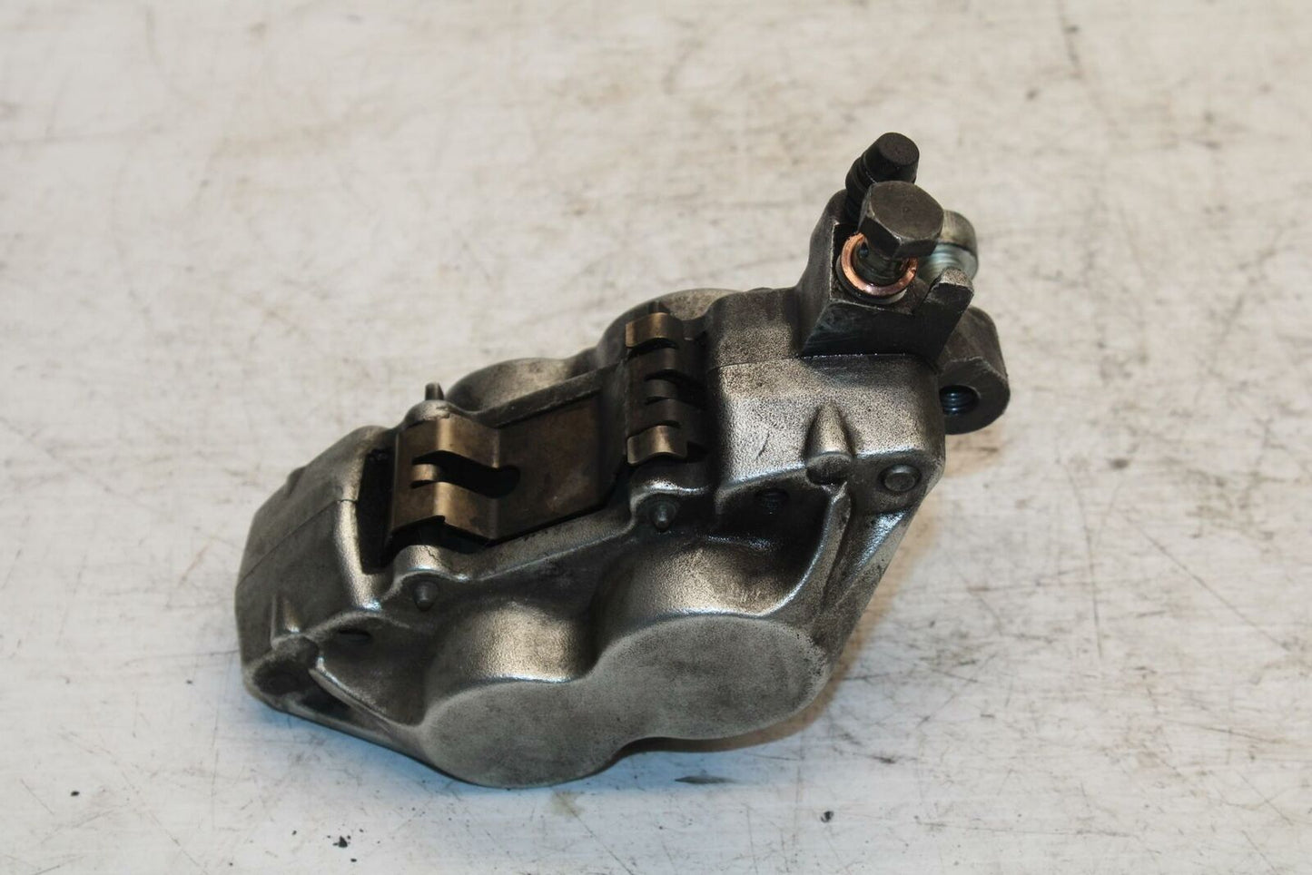 03-17 VICTORY VEGAS LEFT FRONT BRAKE CALIPER BB259