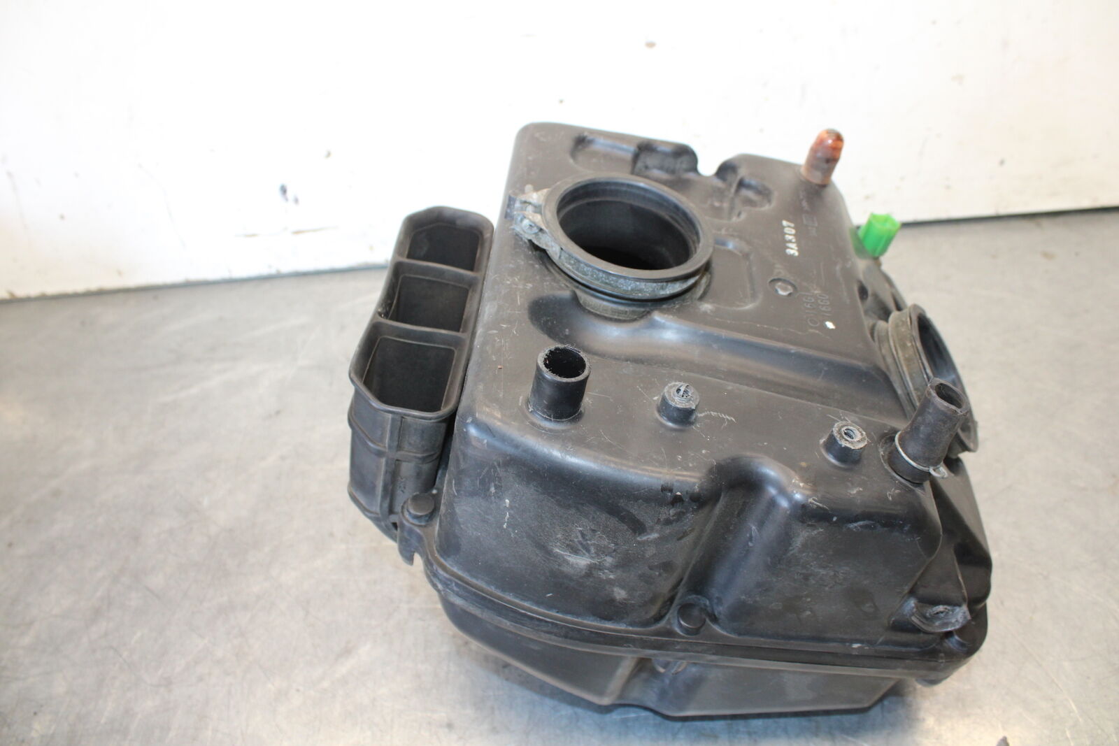 03-07 SUZUKI SV1000S AIRBOX AIR INTAKE FILTER BOX BB657