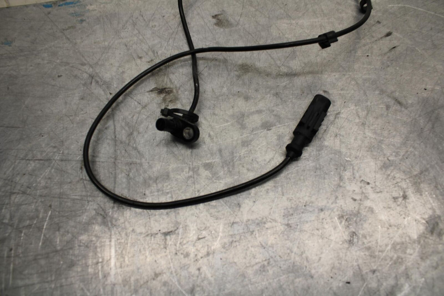 18 KTM RC 390 FRONT ABS BRAKE SENSOR BB442